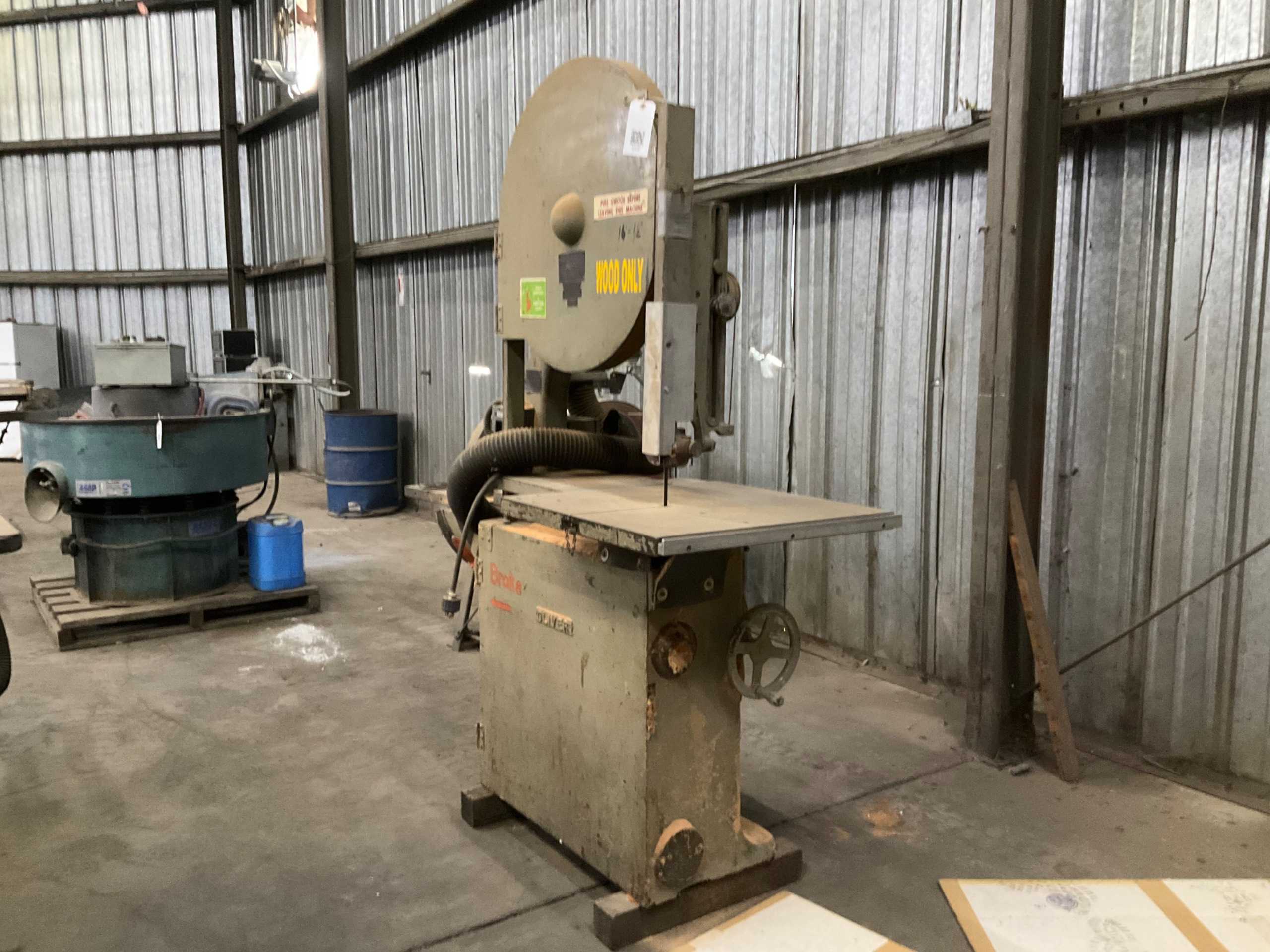 OLIVER MACHINERY CO. 117 VERTICAL BAND SAW - VERTICAL BAND SAW