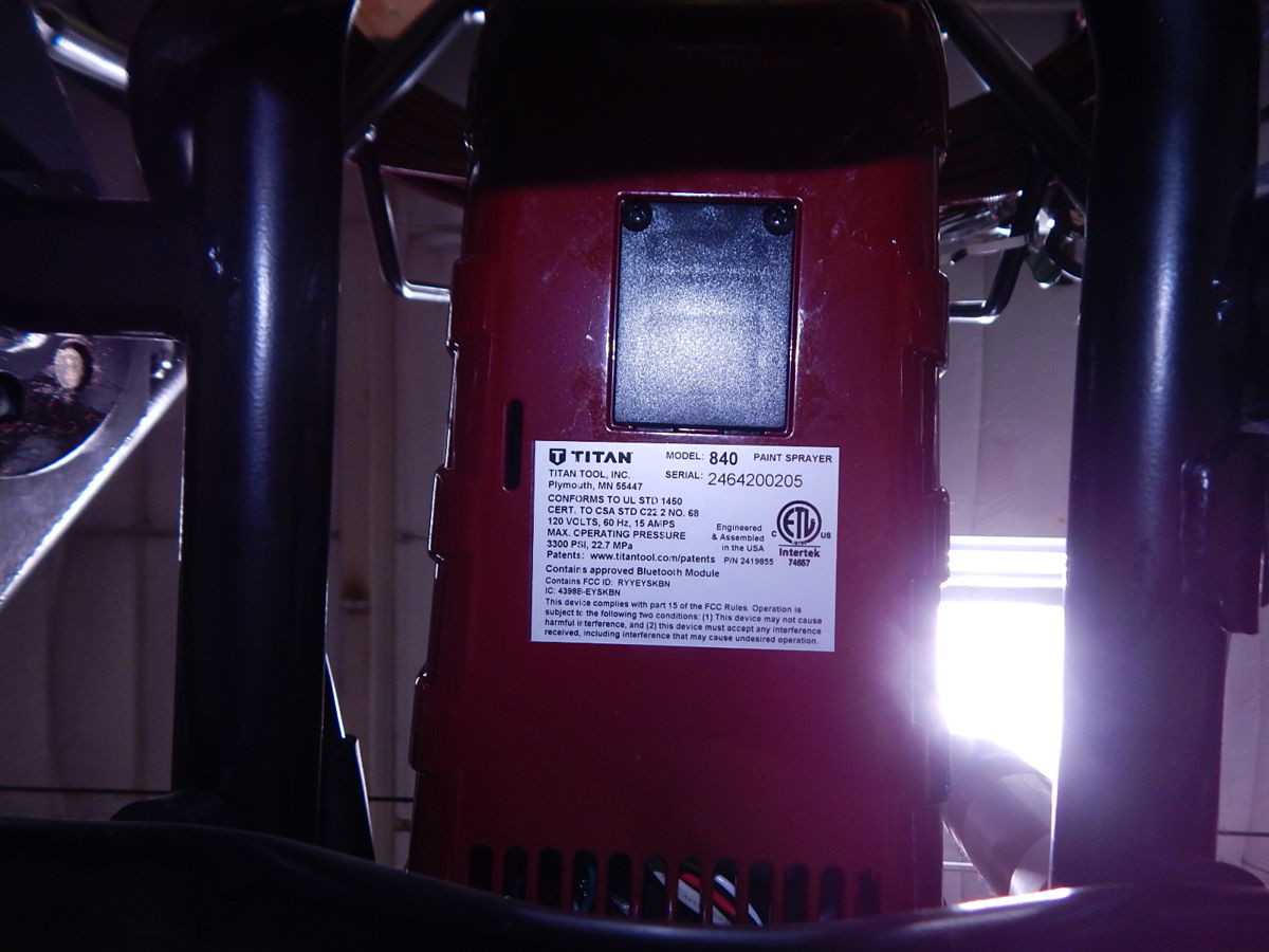 TITAN 840 CONSTRUCTION EQUIPMENT, 1.5 HP POWER, 3.2 LPM FLOW, 3300 PSI PRESSURE, 0.025 IN TIP - MISCELLANEOUS