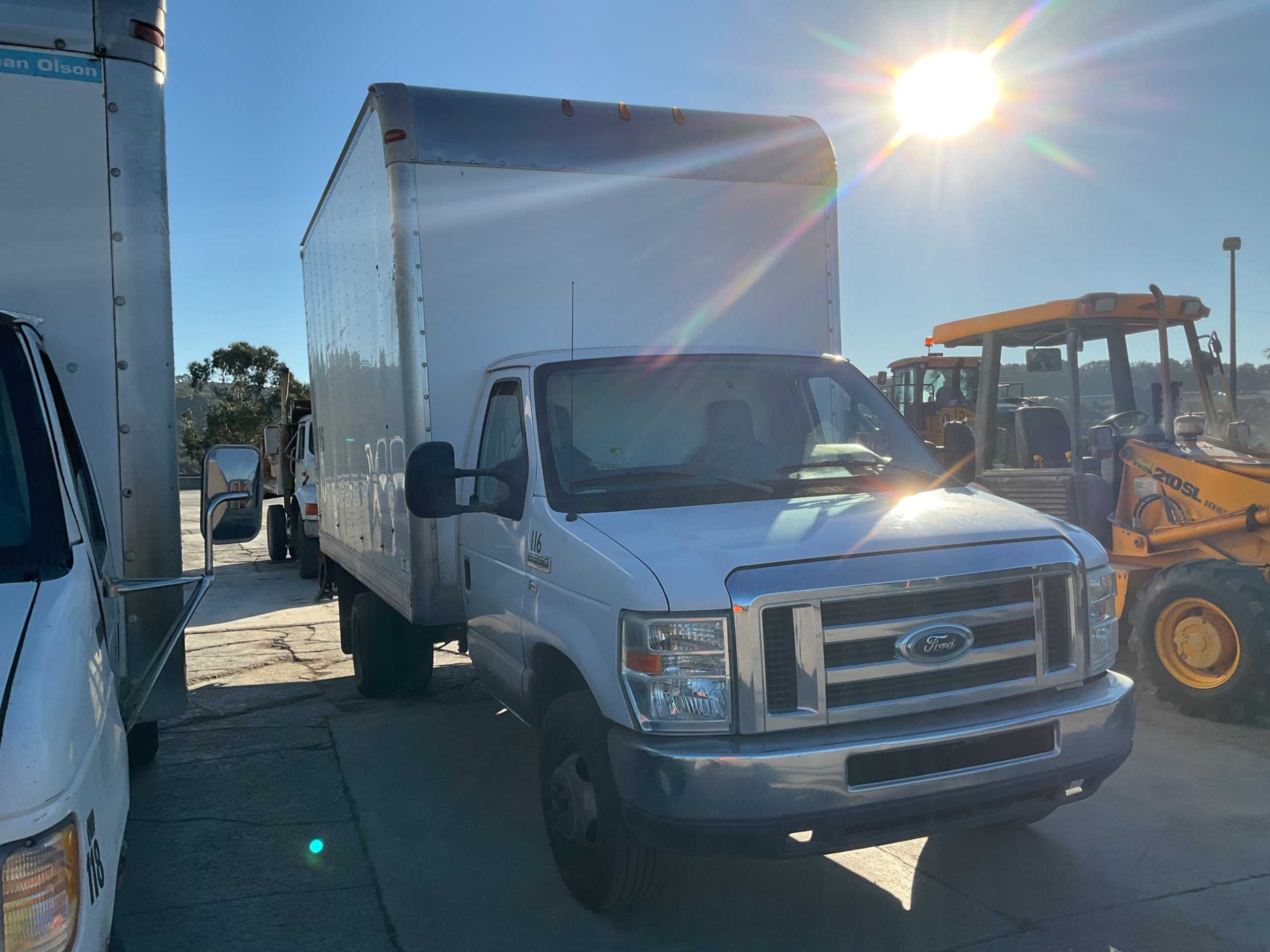 2012 FORD E-350 STRAIGHT CARGO TRUCK - STRAIGHT CARGO TRUCK