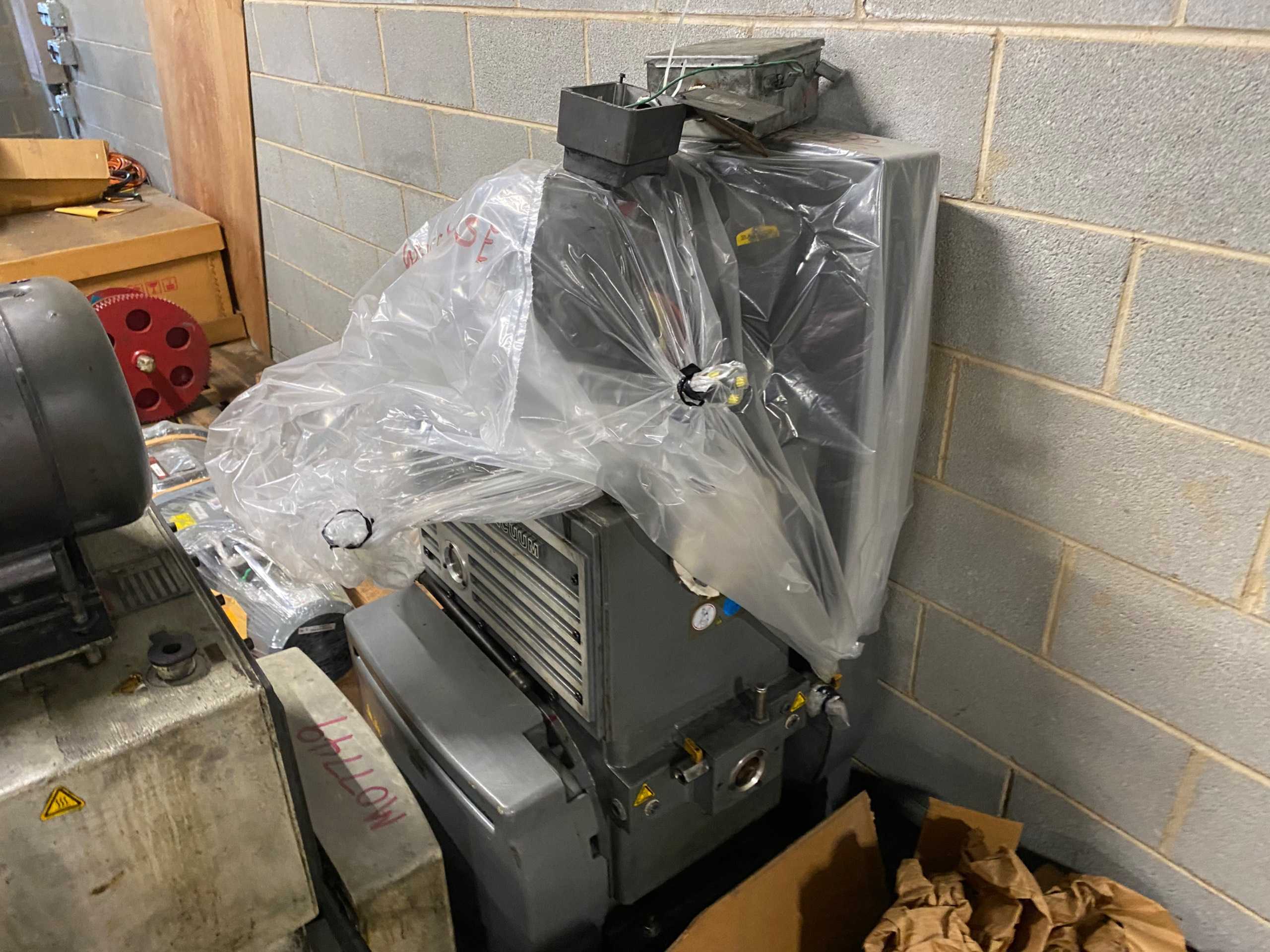 2008 BOC EDWARDS 900-212-014 VACUUM PUMP - VACUUM PUMP