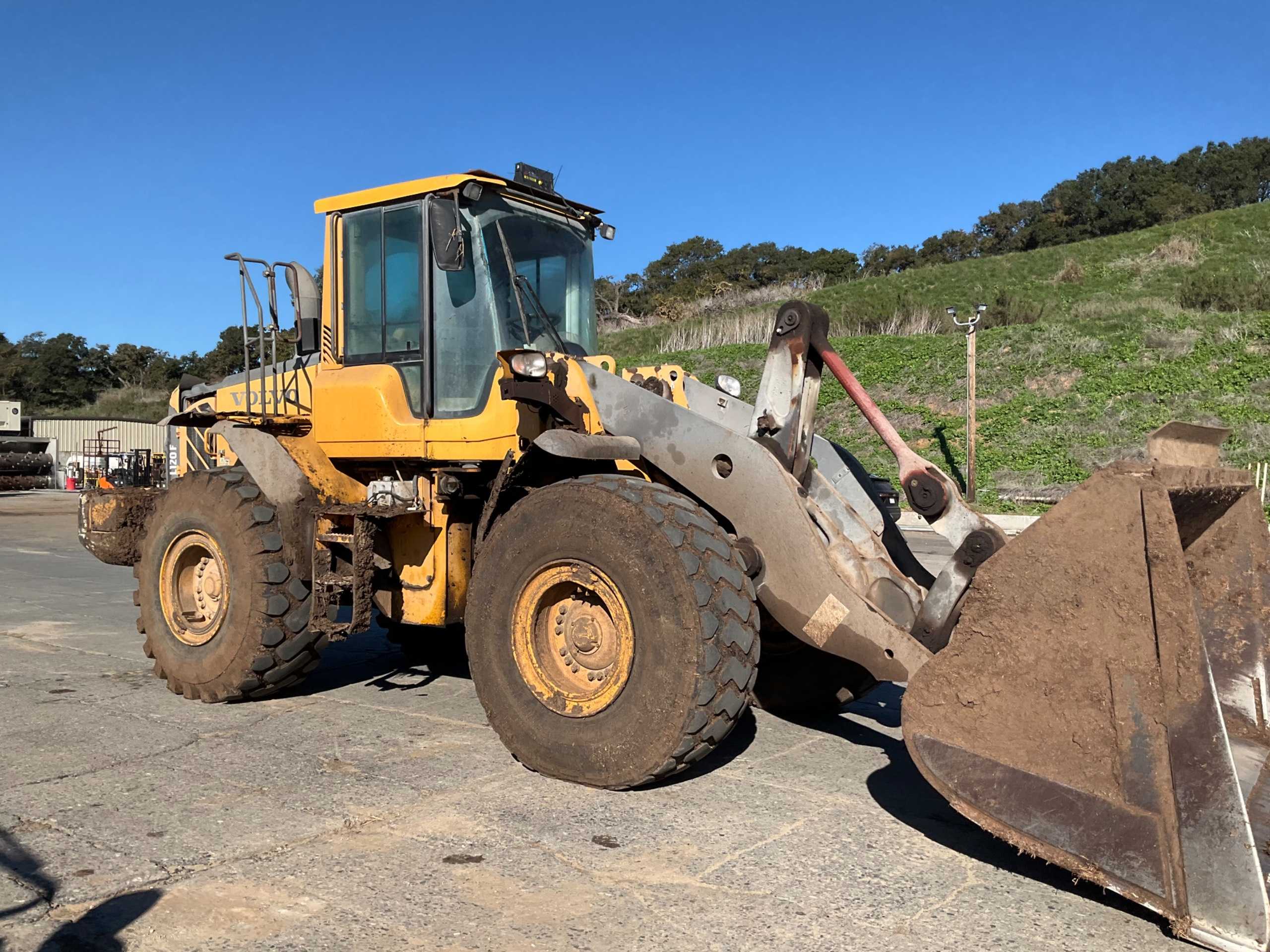 VOLVO L120F WHEEL LOADER - WHEEL LOADERS