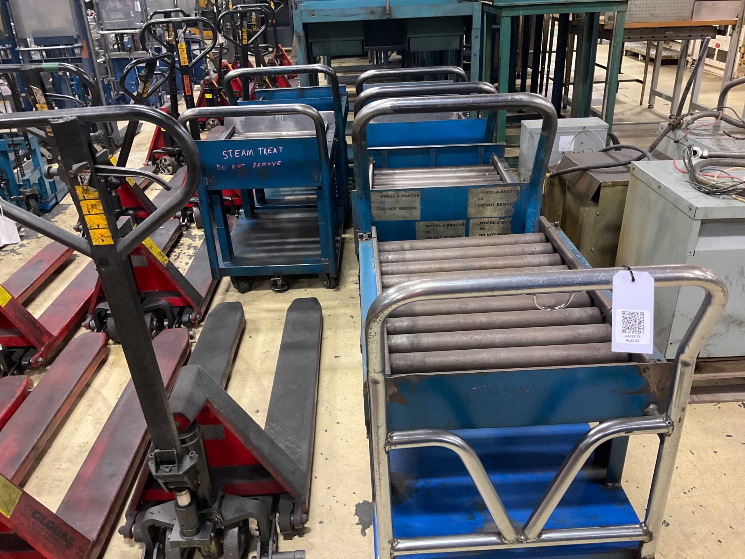 QTY: 6 ROLLING CART CONVEYOR - ROLLING CARTS