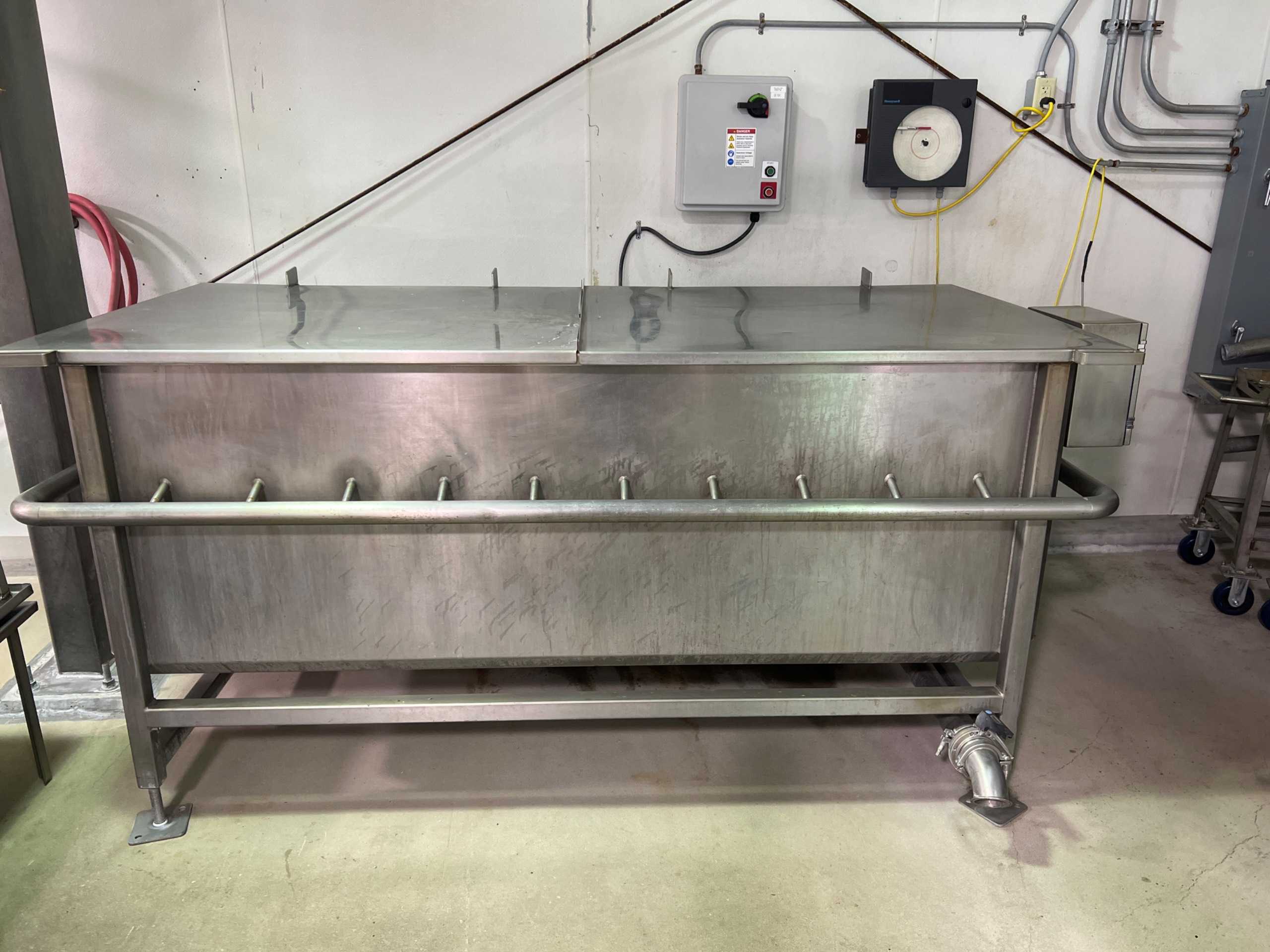 WASHER TANK - CLEANING EQUIPMENT