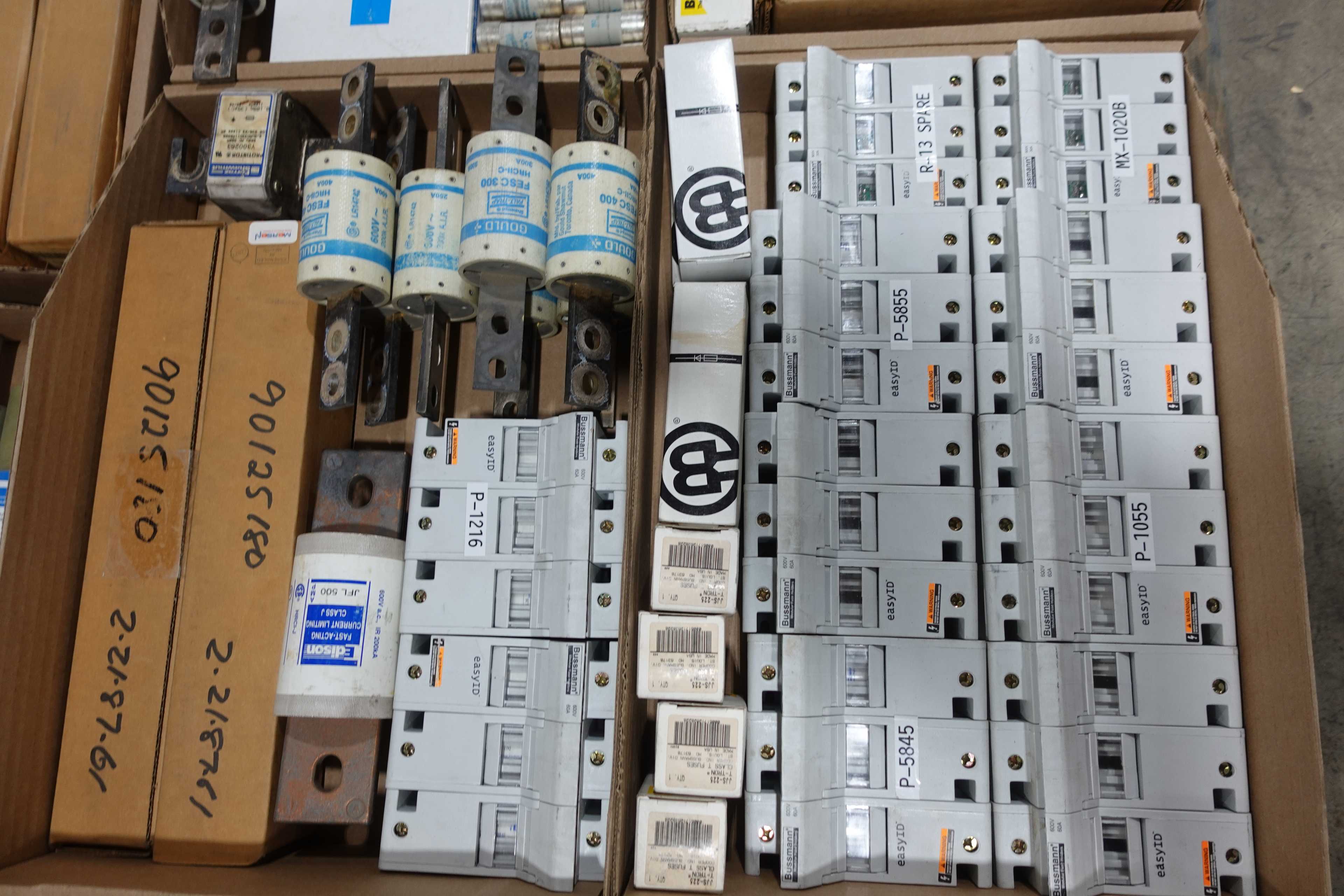 SKU 1739658 - 5 PALLETS OF ASSORTED FUSES - FUSES