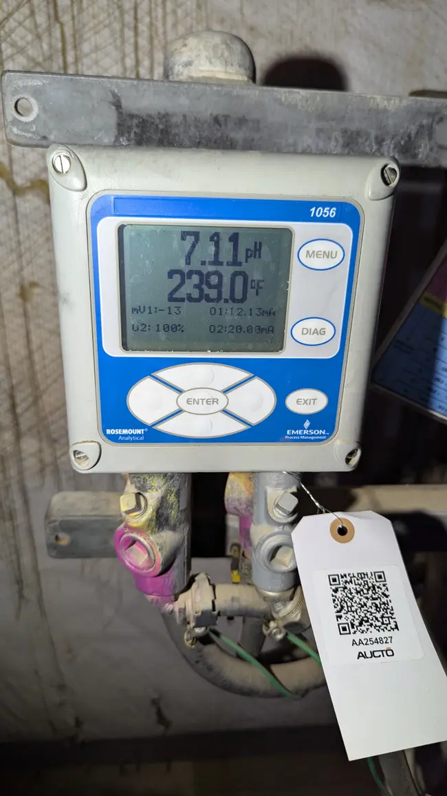 ROSEMOUNT 1056-01-02-38-AN ANALYZER - undefined