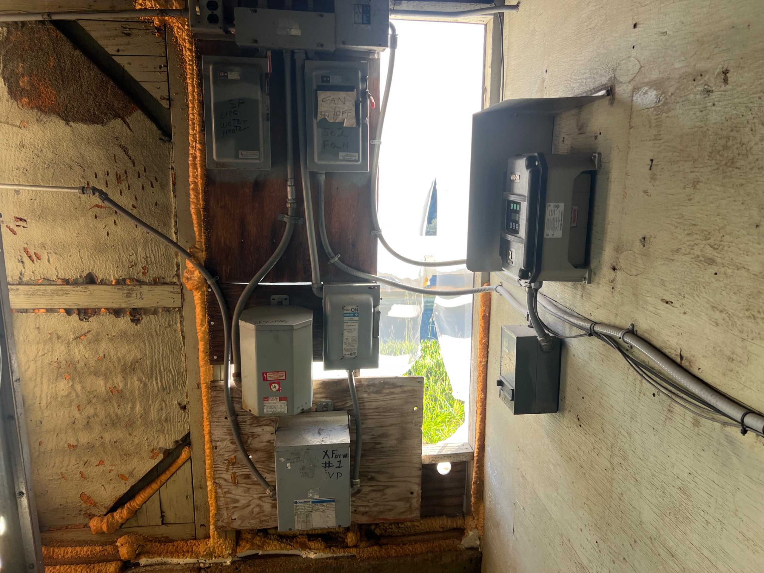 BULK QTY OF AUTOMATION & CONTROLS - AUTOMATION & CONTROLS