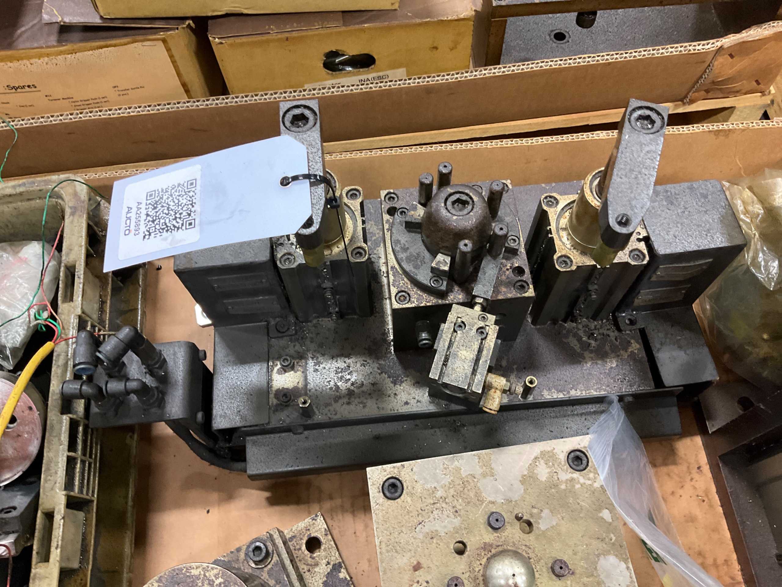 BULK QTY OF INDUSTRIAL PARTS - INDUSTRIAL PARTS
