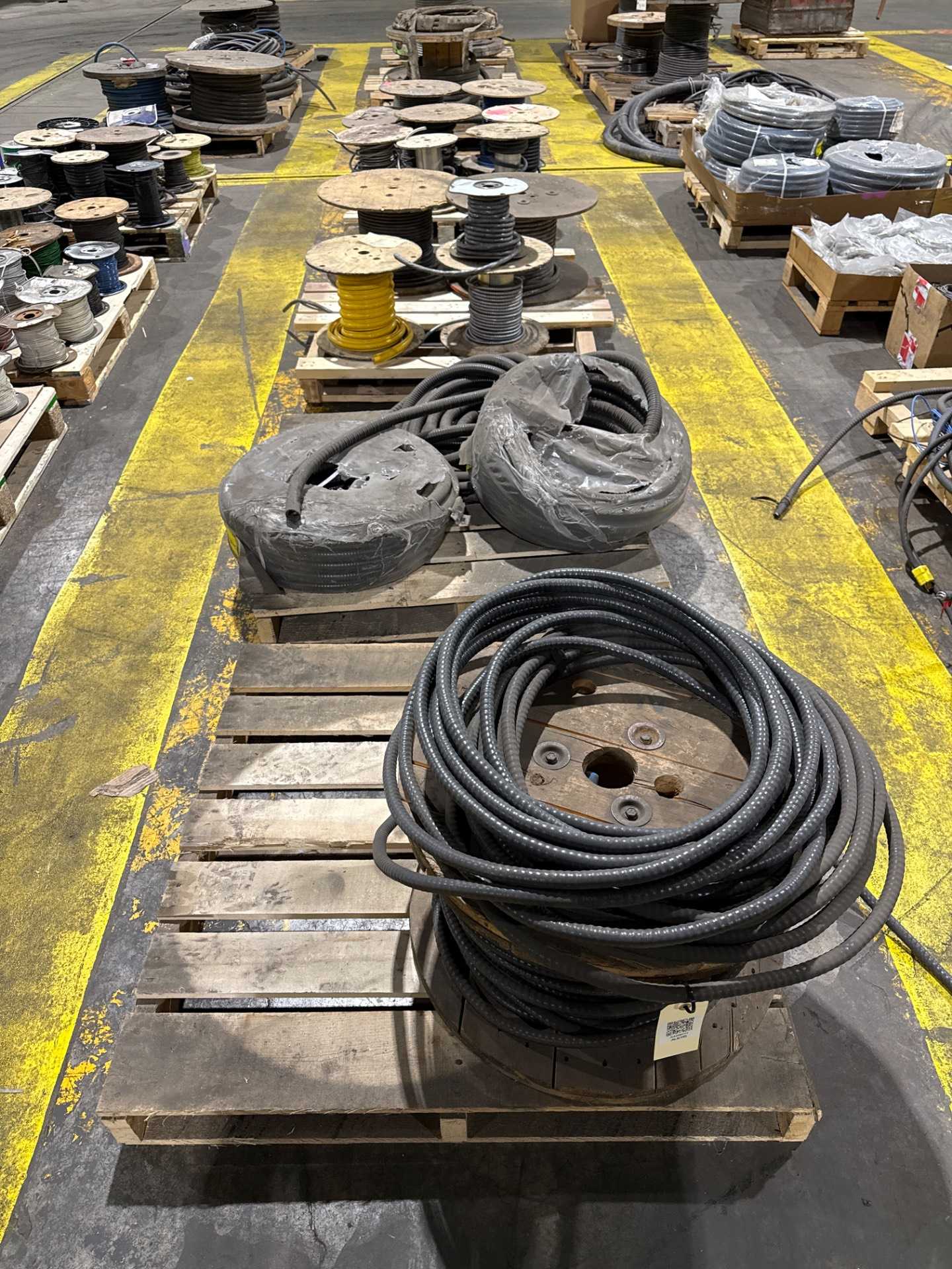 BULK QTY OF ELECTRICAL WIRE - ELECTRICAL WIRE