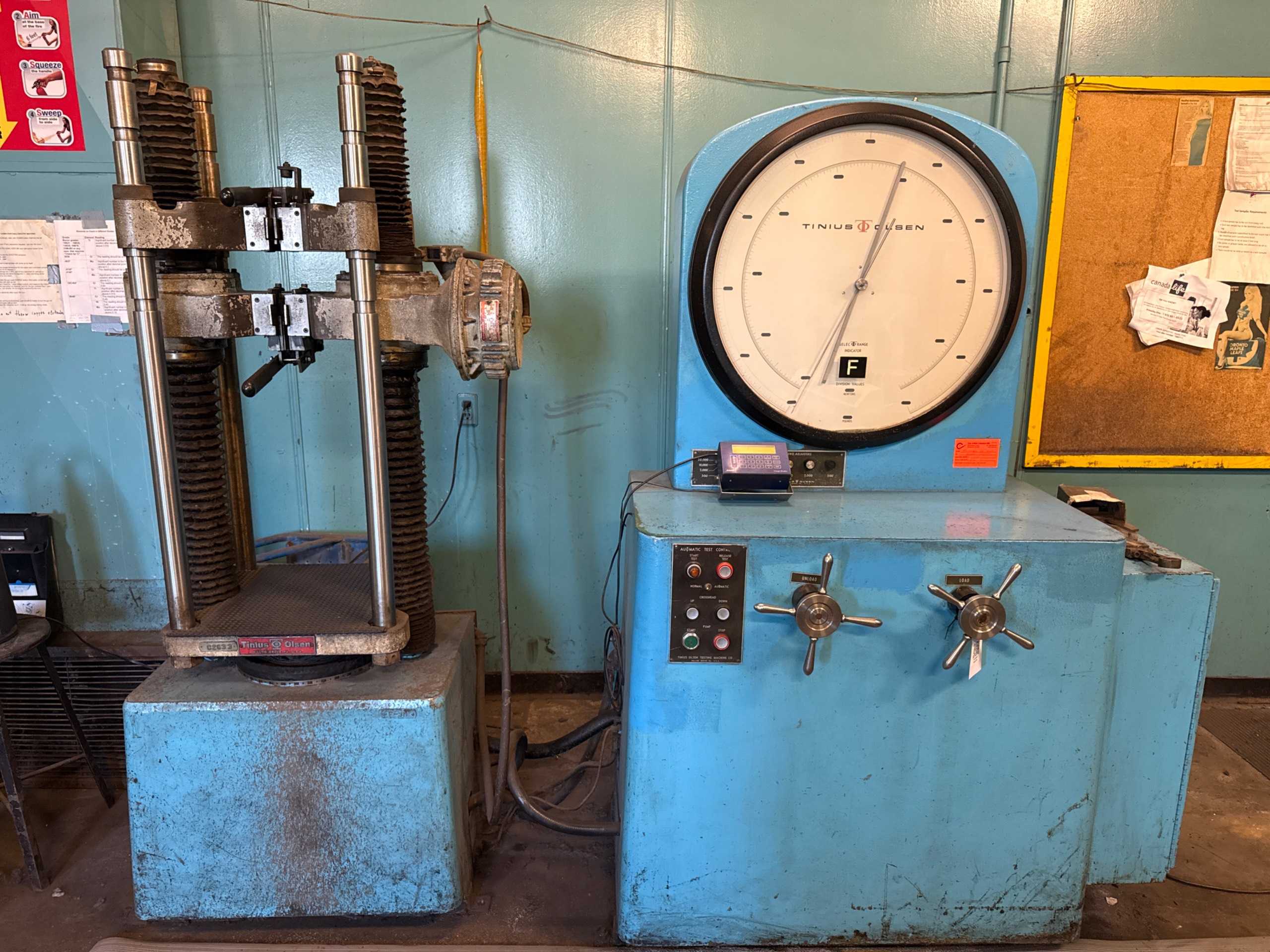 TINIUS OLSEN SUPER L UNIVERSAL TESTING MACHINE, 20,000 LBF, 4-COLUMN - MATERIAL TESTING