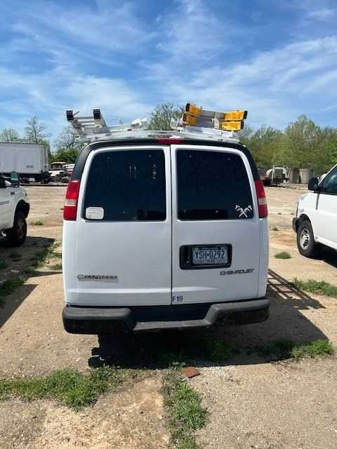 2006 CHEVROLET EXPRESS CARGO VAN - UTILITY VEHICLES