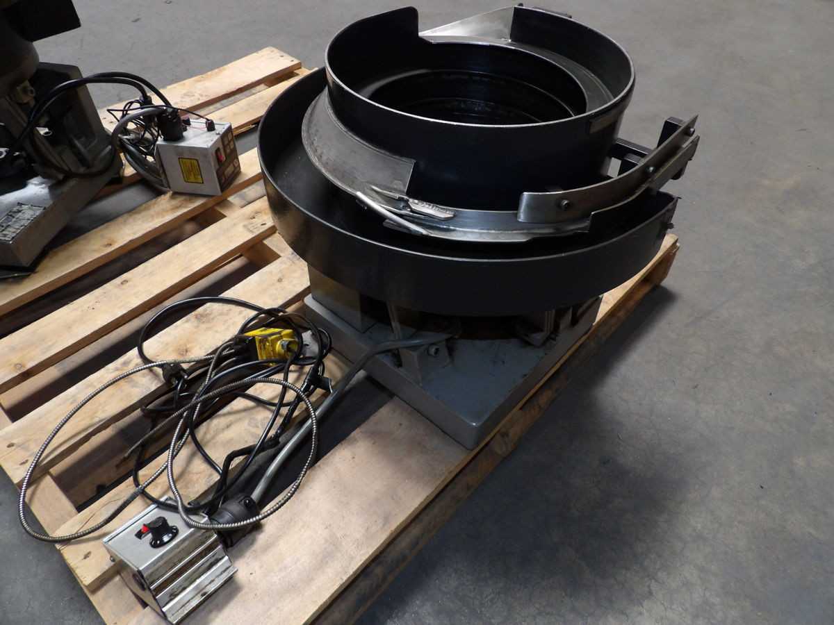 CCW Bowl Feeder 12" - Efficient Parts Handling Solution - VIBRATORY FEEDER