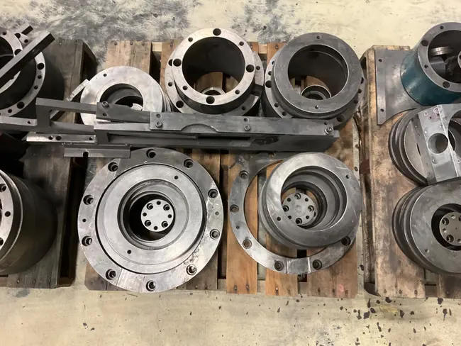 BULK QTY OF TOOLING FOR CINCINNATI 220-DCII-6 PRESS - undefined