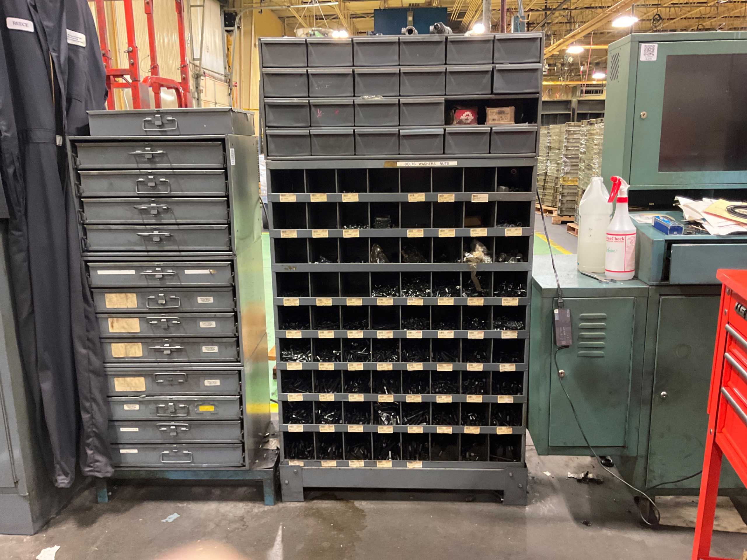FREE STANDING STORAGE CABINET WITH CONTENTS - FREE STANDING STORAGE CABINET