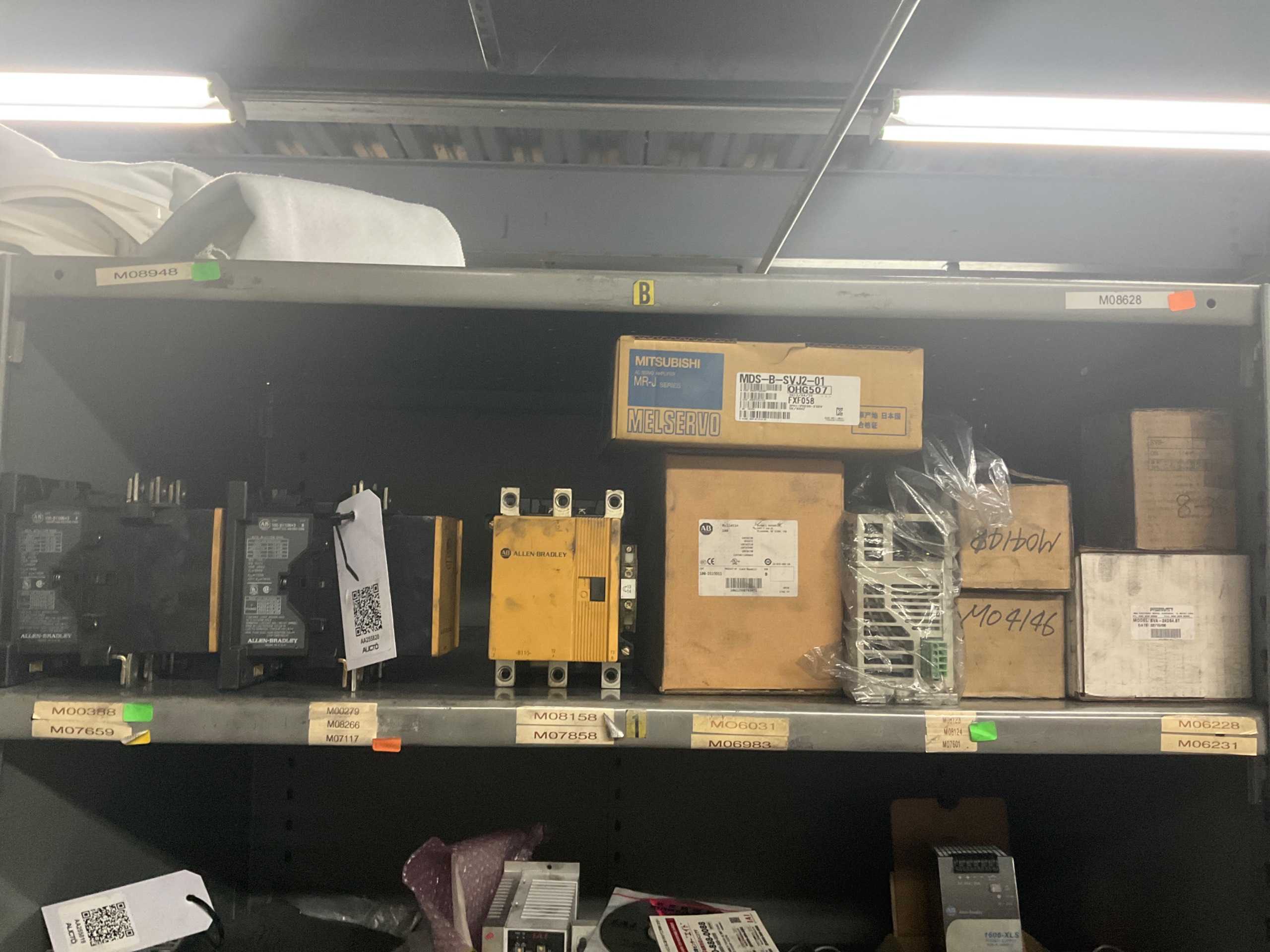 BULK QTY OF AUTOMATION & CONTROLS - AUTOMATION & CONTROLS