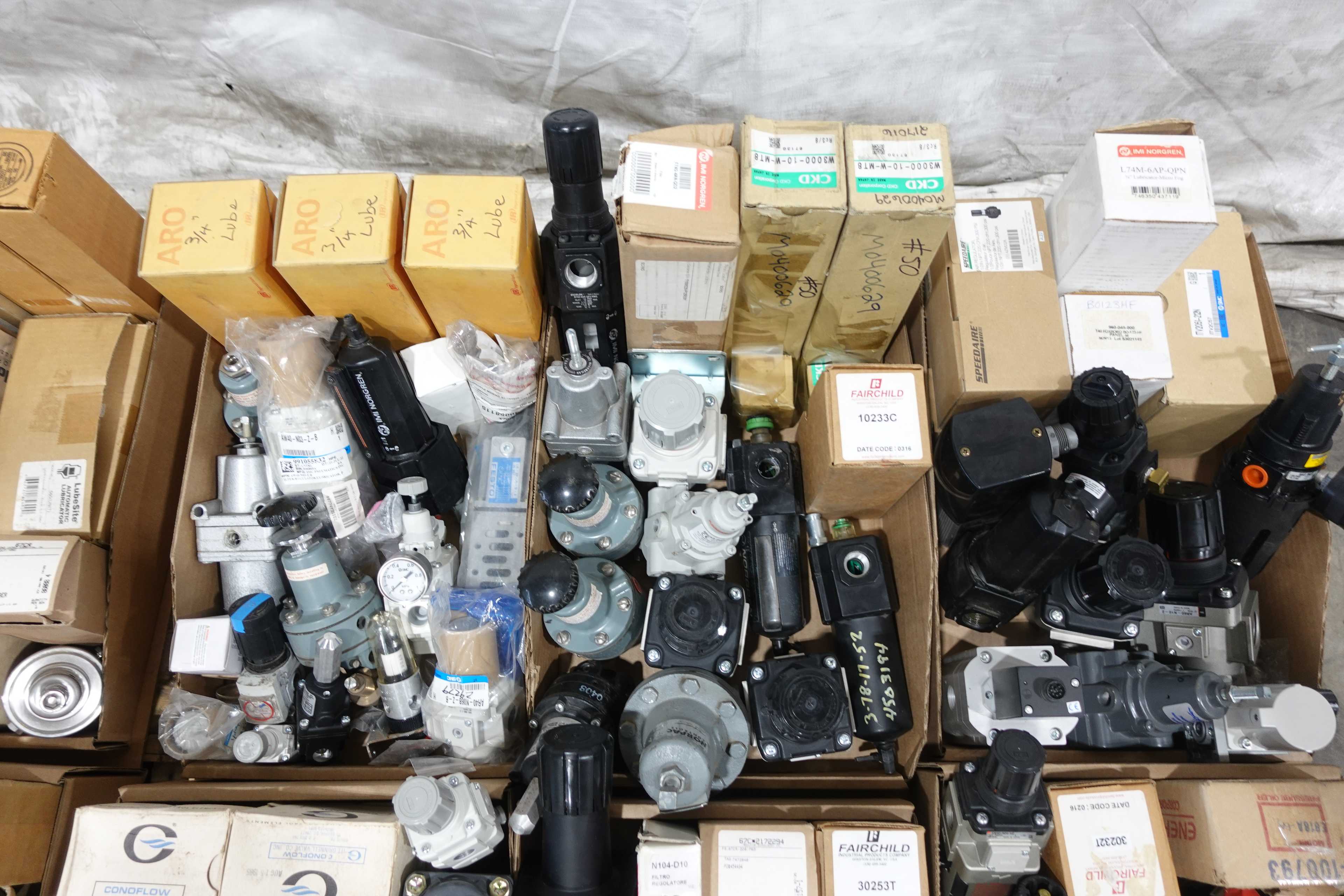 SKU 1727509 - 5 PALLETS OF ASSORTED PNEUMATIC REGULATORS - PNEUMATIC REGULATOR