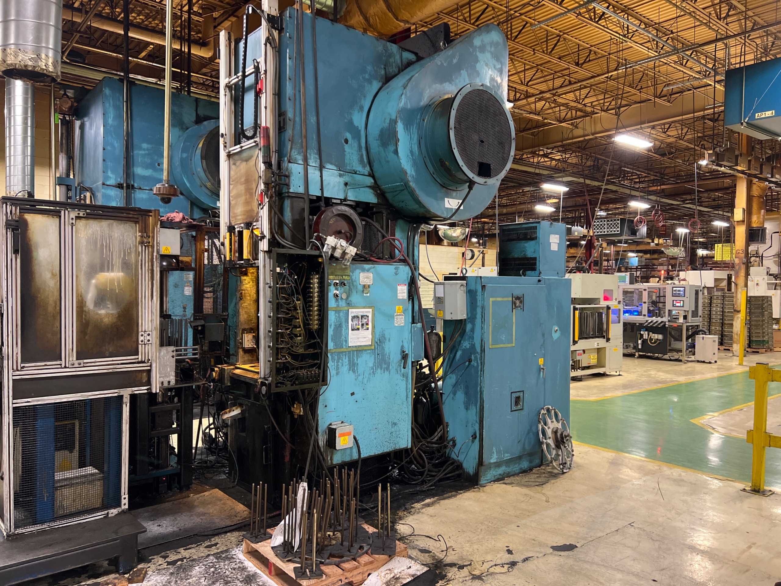 CINCINNATI 220-R-2 220 TON SIZING PRESS - MECHANICAL STAMPING PRESSES