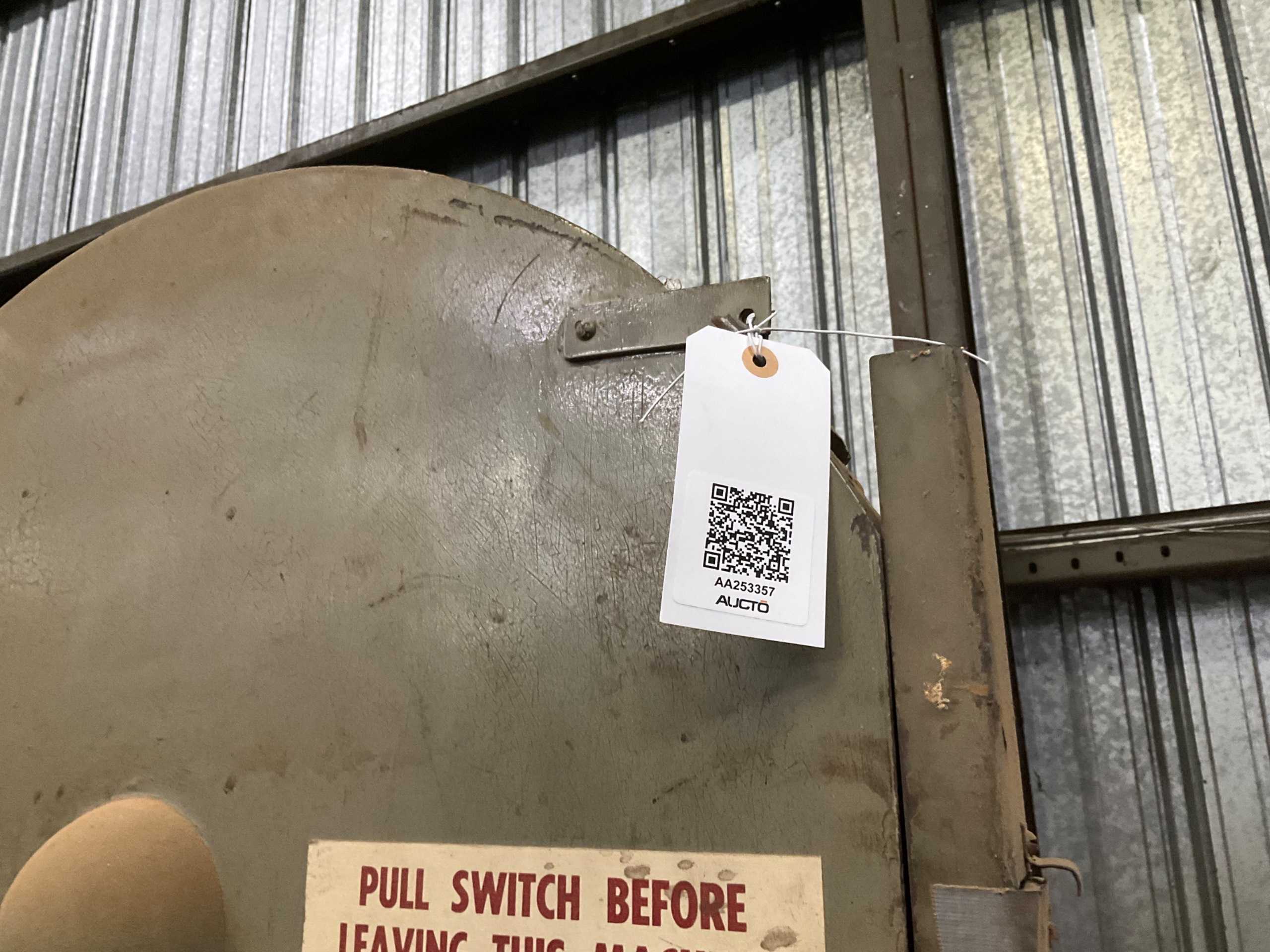OLIVER MACHINERY CO. 117 VERTICAL BAND SAW - VERTICAL BAND SAWS