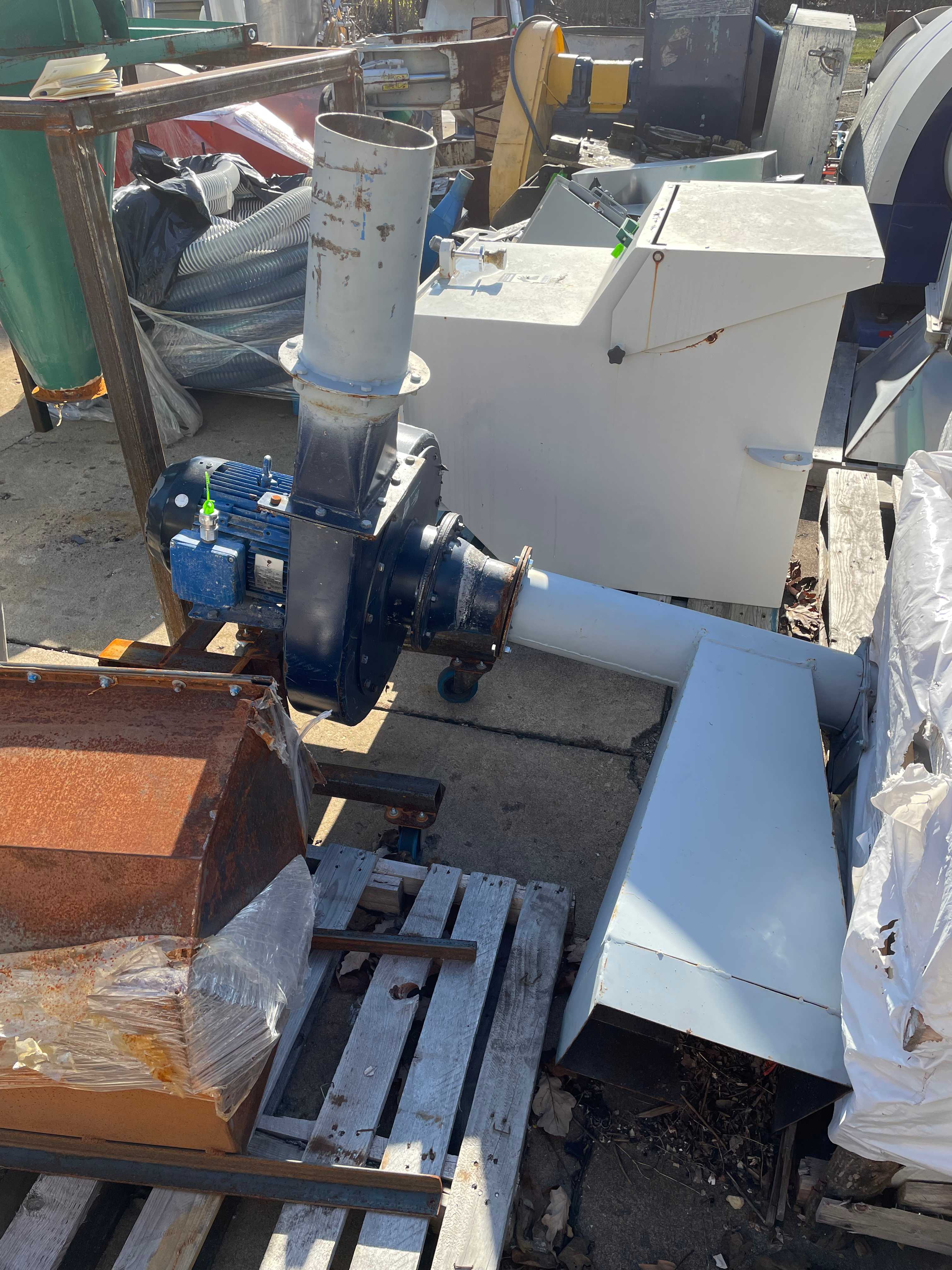 BULK QTY OF BLOWER FANS - BLOWER FAN