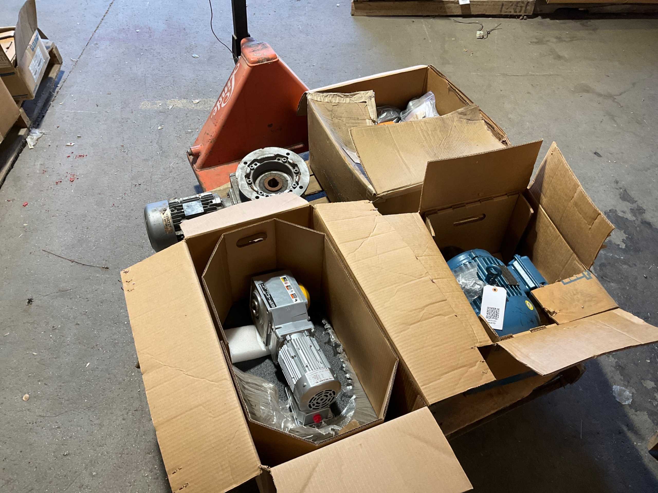 BULK QTY OF MOTORS AND VALVES - INDUSTRIAL PARTS