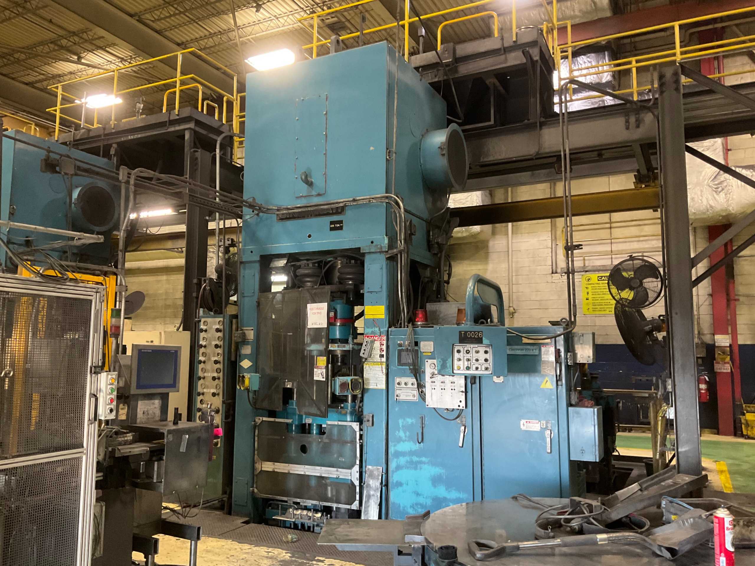 CINCINNATI 220-DCII-6 220 TON COMPACTING PRESS - MECHANICAL PRESSES