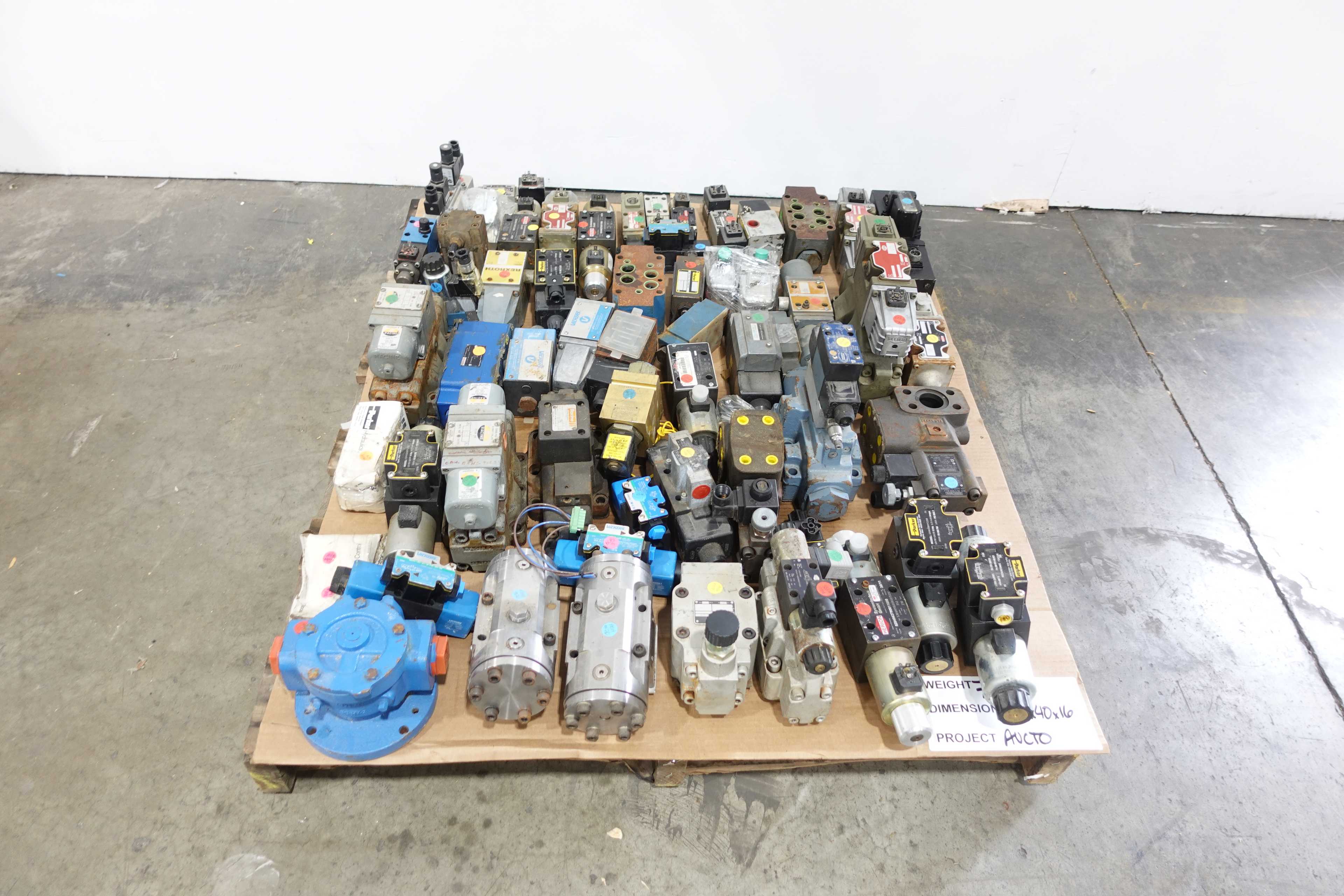 PALLET OF ASSORTED HYDRAULIC VALVES AND SWITCHES - HYDRAULIC VALVE