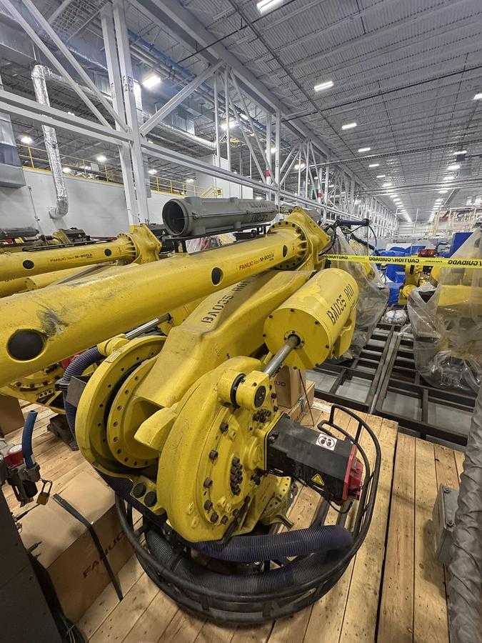 2011 FANUC M-900IA/400L ARTICULATED ROBOT, 400KG PAYLOAD, 3625MM REACH, R-30IA CONTROL - ARTICULATED ROBOTS