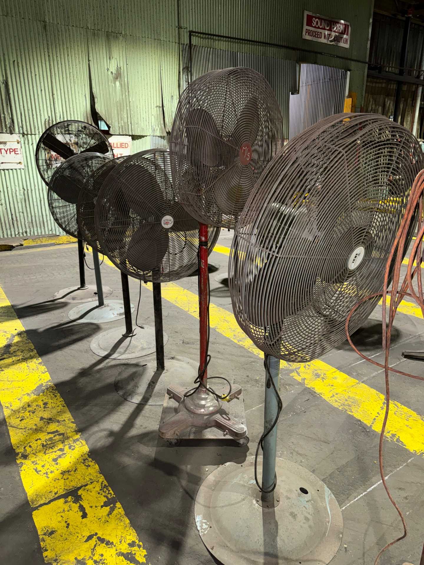 BULK QTY OF FANS - FANS & BLOWERS