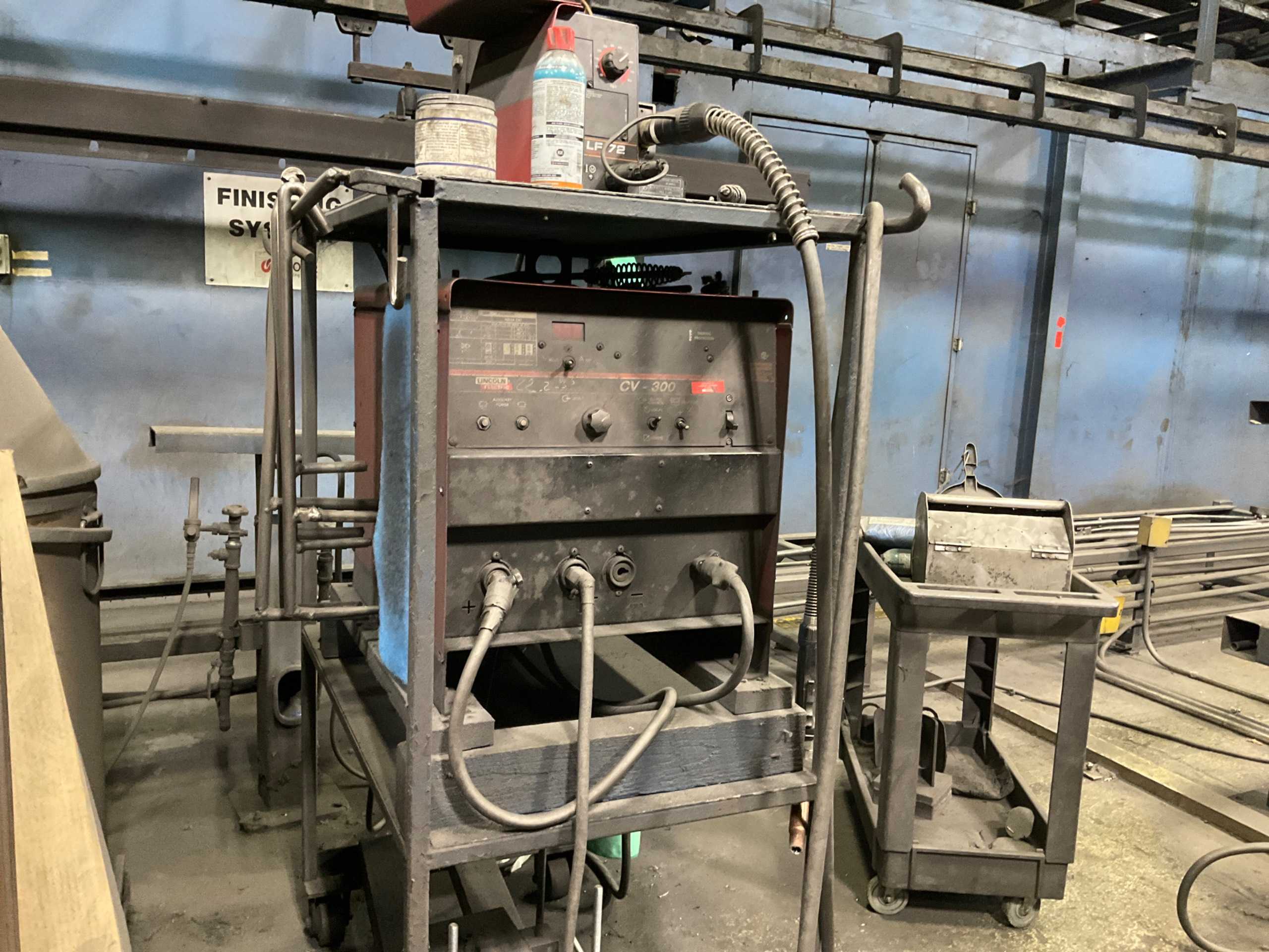 LINCOLN ELECTRIC CV-300 MIG WELDER - MIG WELDERS