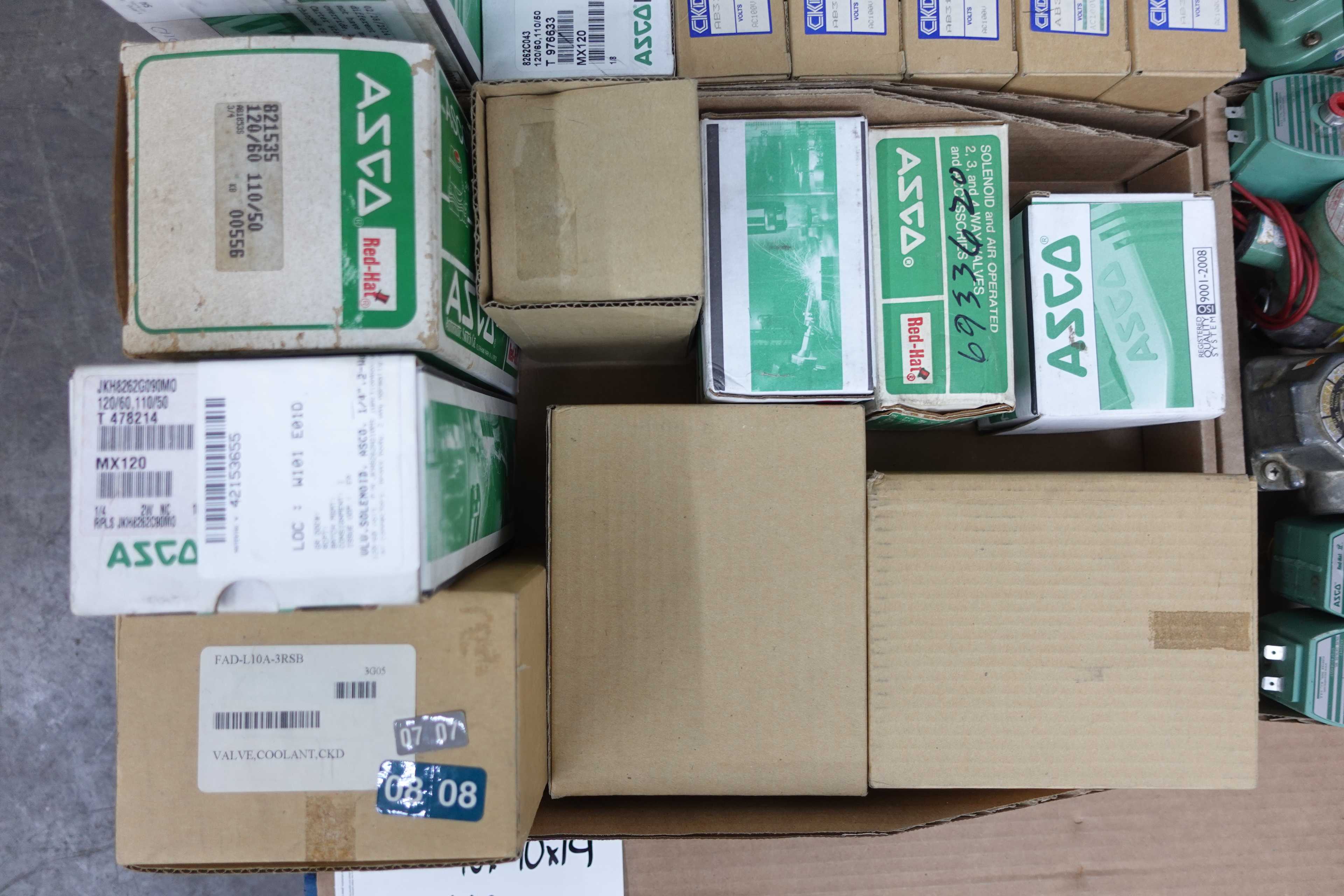 SKU 1727029 - PALLET OF ASSORTED SOLENOID VALVES, ASCO, AVENTICS, AIRTEC, MAC, SKINNER, VERSA - SOLENOID VALVE