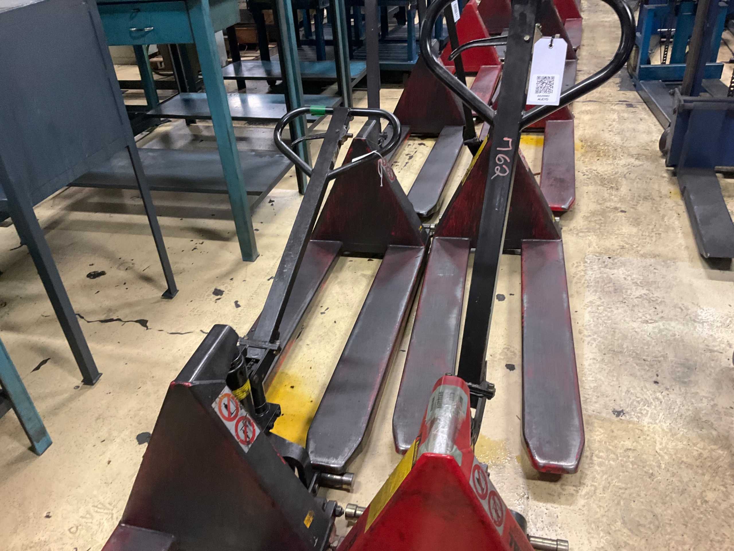 QTY 2: MANUAL PALLET JACK - MANUAL PALLET JACKS