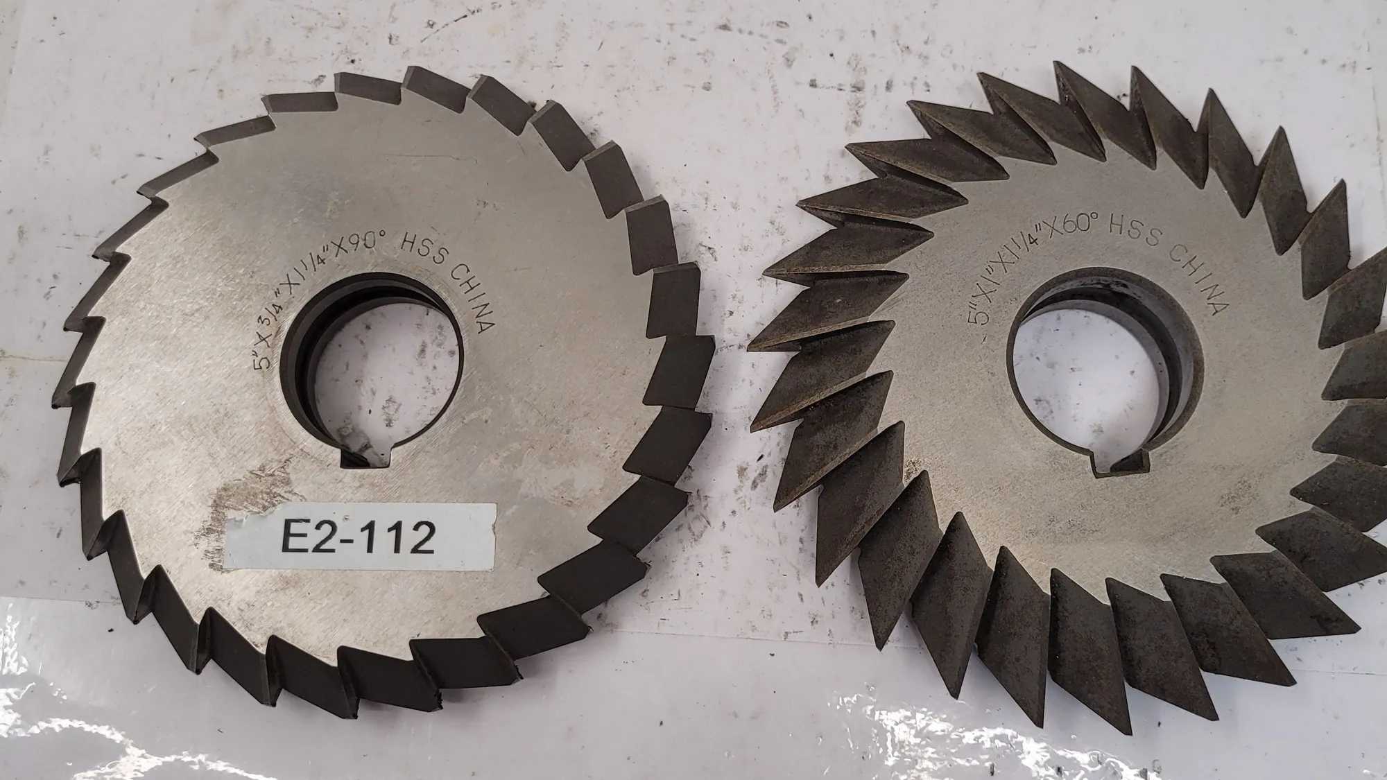 HSS LOT OF 2 SINGLE ANGLE MILLING CUTTERS: 5IN SAW, 60° AND 90° - MACHINE TOOLING