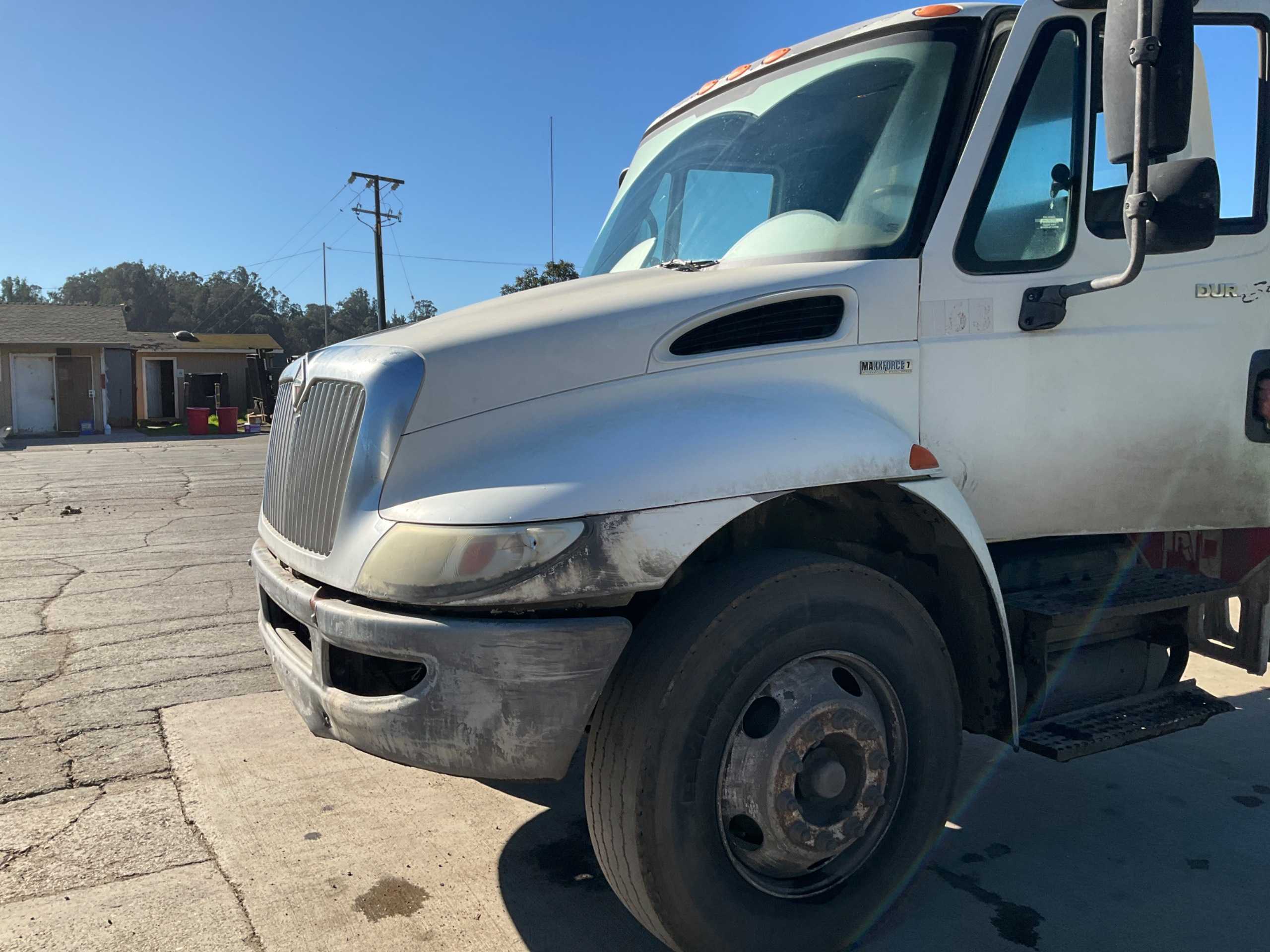 2008 INTERNATIONAL 4300M7 SBA 4X2 FLATBED TRUCK - FLATBED TRUCK