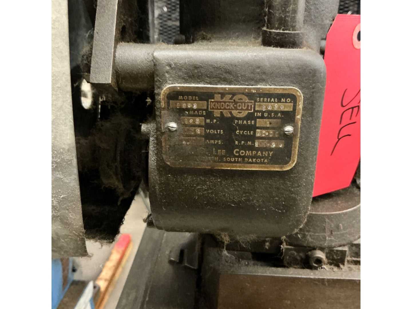 K. O. LEE COMPANY B800-7-52 TOOL GRINDING MACHINE - TOOL GRINDERS