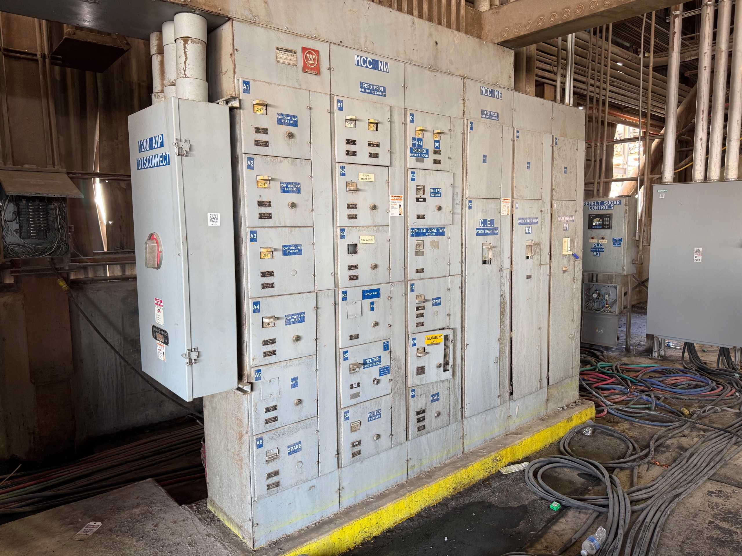 1973 WESTINGHOUSE TYPE W MCC 480 V 600 A - MOTOR CONTROL CENTERS