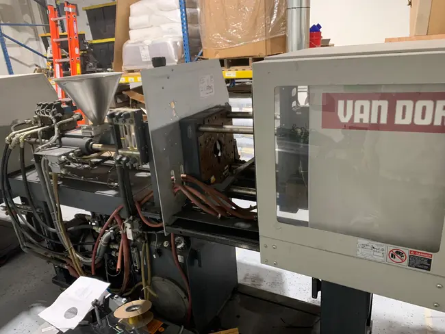 1996 VAN DORN DEMAG ERGOTECH PRO 35 TON INJECTION MOLDING MACHINE - undefined