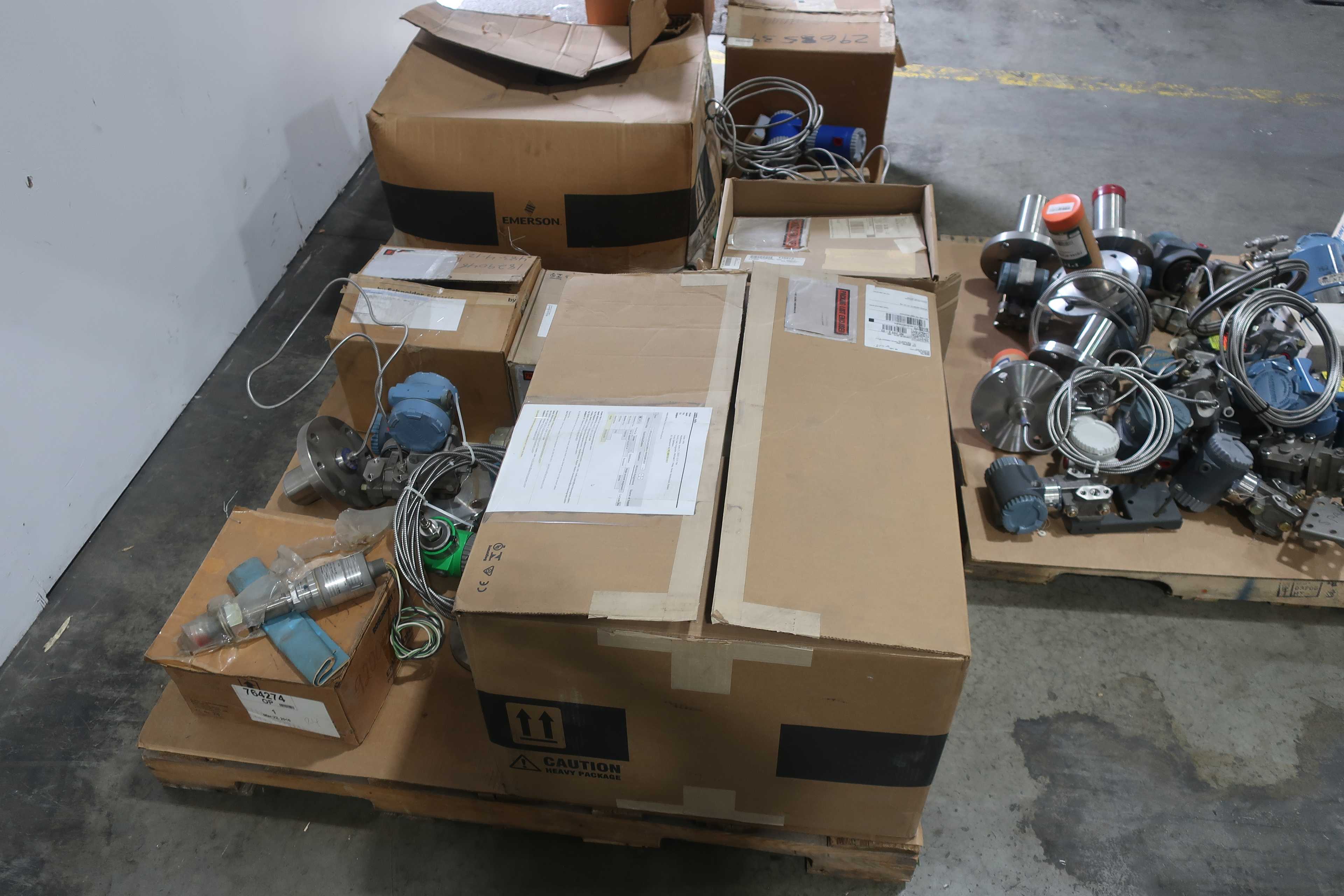 SKU 1760472 - 3 PALLETS OF ASSORTED TRANSMITTERS - PRESSURE TRANSMITTER