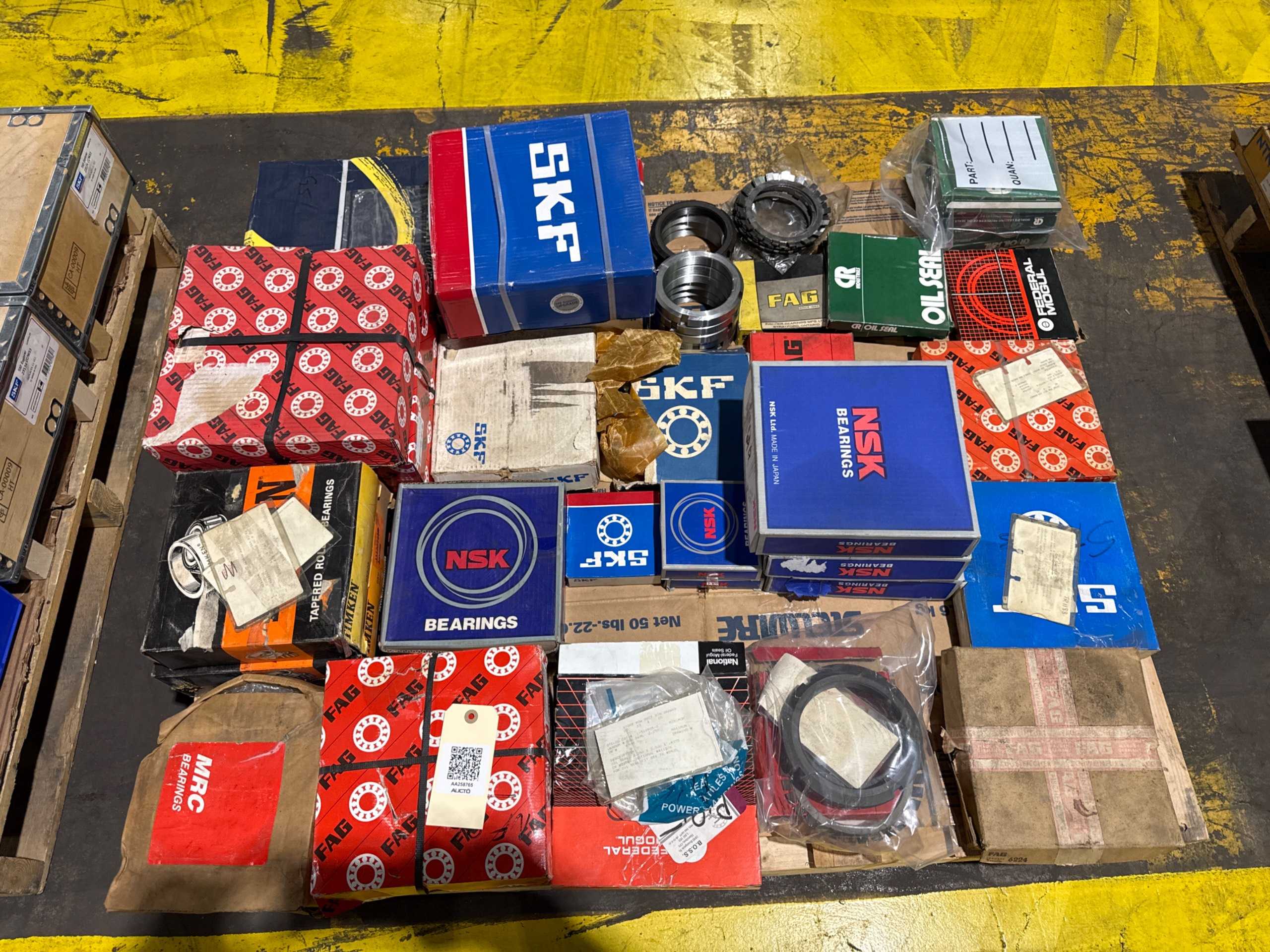 BULK QTY OF BEARINGS - BEARINGS