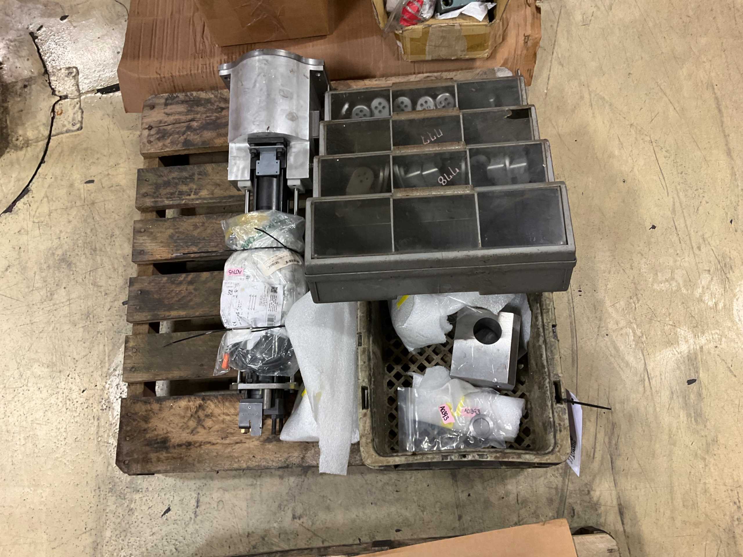 BULK QTY OF INDUSTRIAL PARTS BULK QTY OF INDUSTRIAL PARTS