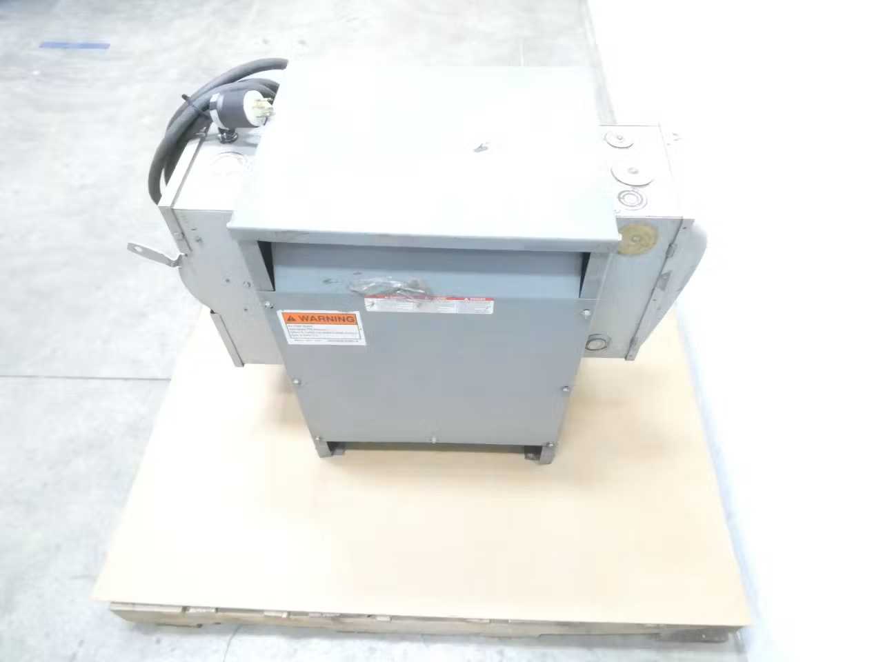 SKU 1729551 - SQUARE D 15T2F 32749-28212-0.11 3PH 15HP 480V-AC 220V-AC VOLTAGE TRANSFORMER - POWER TRANSFORMERS