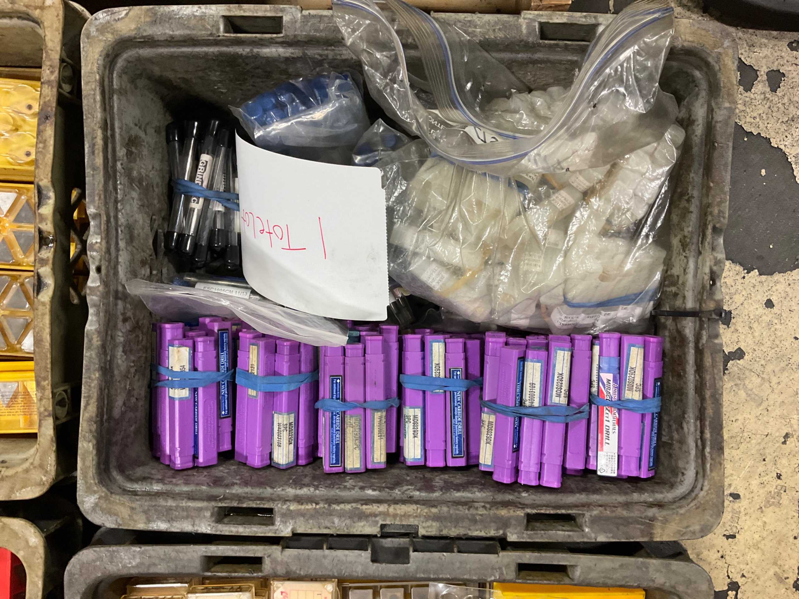 BULK QTY OF INDEXABLE CARBIDE INSERTS - INDUSTRIAL PARTS