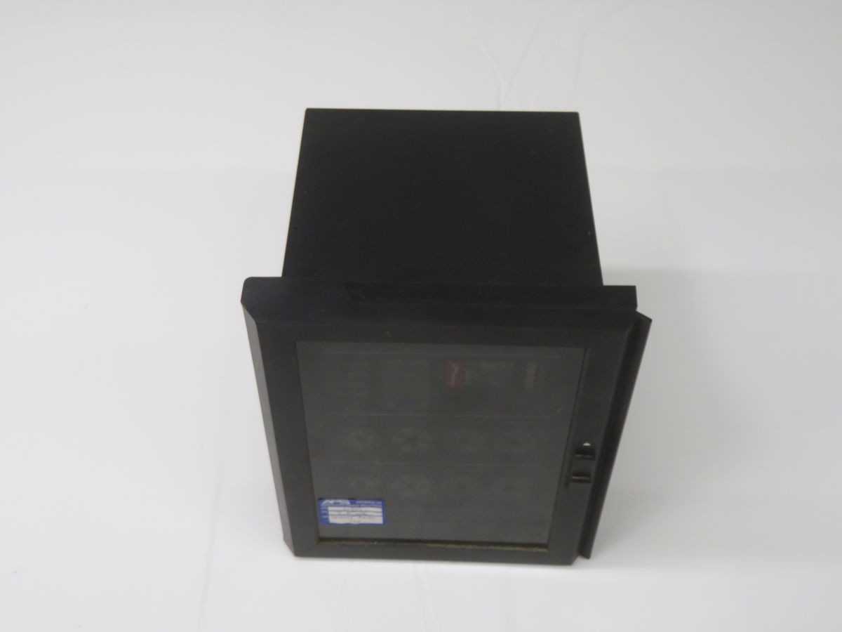 GE SR735-CASE POWER RELAYS, FEEDER PROTECTION, OVERCURRENT, VOLTAGE, FREQUENCY PROTECTION - PROTECTION RELAY