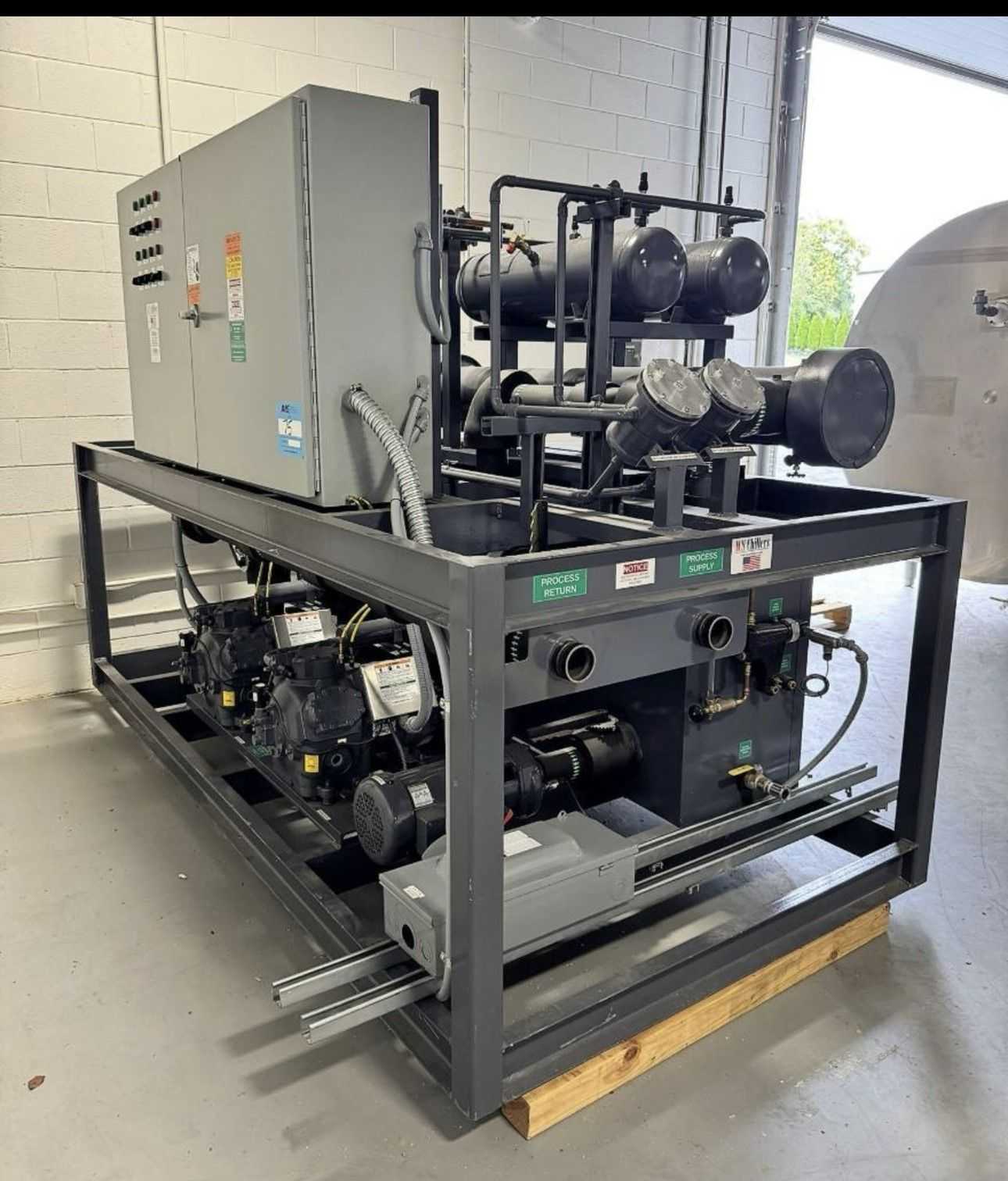 ICS-30RACD-460 CHILLER, 30 TON, 460V/3-PH/60 HZ, R404A, 4,000 LBS DRY WEIGHT - CHILLERS