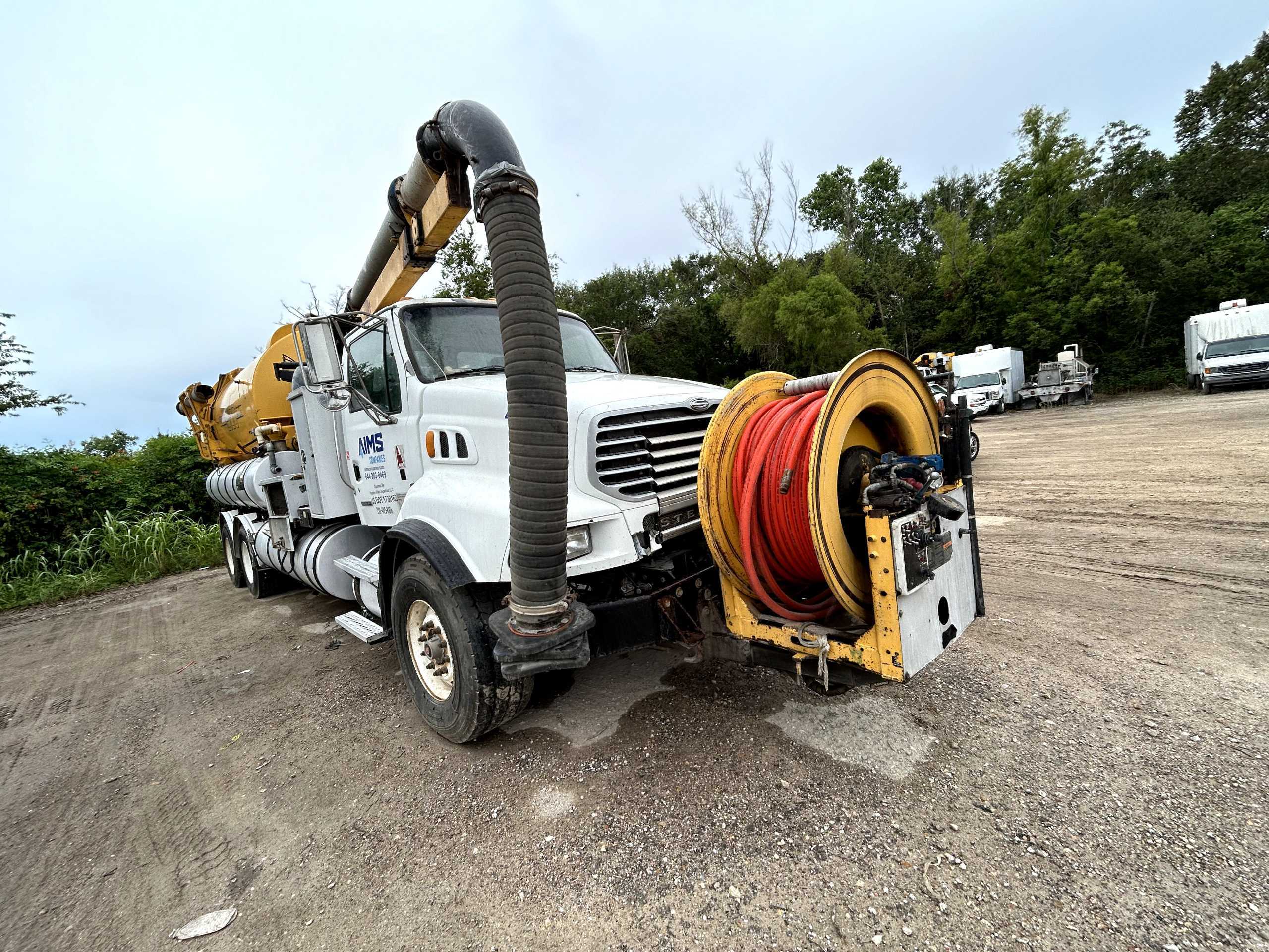 2007 STERLING L9500 SERIES COMBO VACUUM & BLOWER TRUCK - VACUUM TRUCKS