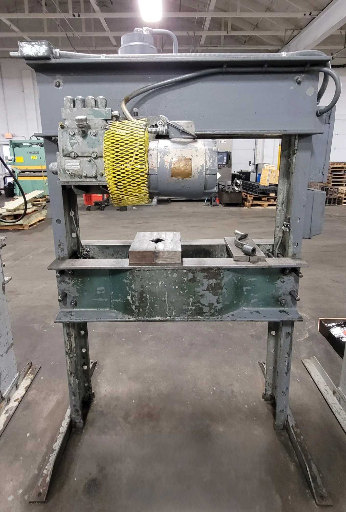 DAKE 5-075 ELEC-DRAULIC I H-FRAME PRESS, 75-TON, 2 HP, 10" RAM TRAVEL, 44" BETWEEN UPRIGHTS - HYDRAULIC PRESSES
