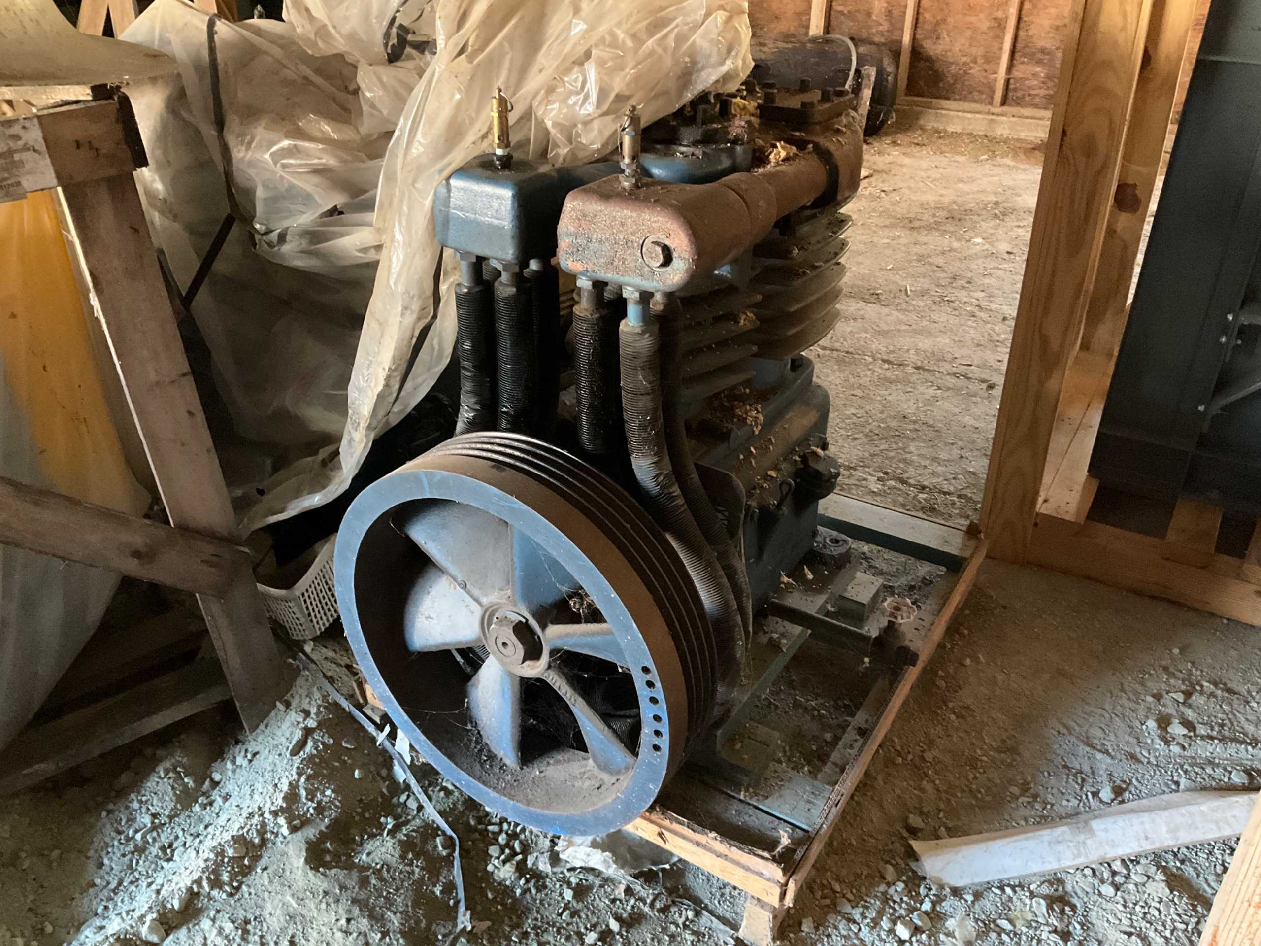 QTY 3: STATIONARY AIR COMPRESSOR - STATIONARY AIR COMPRESSOR