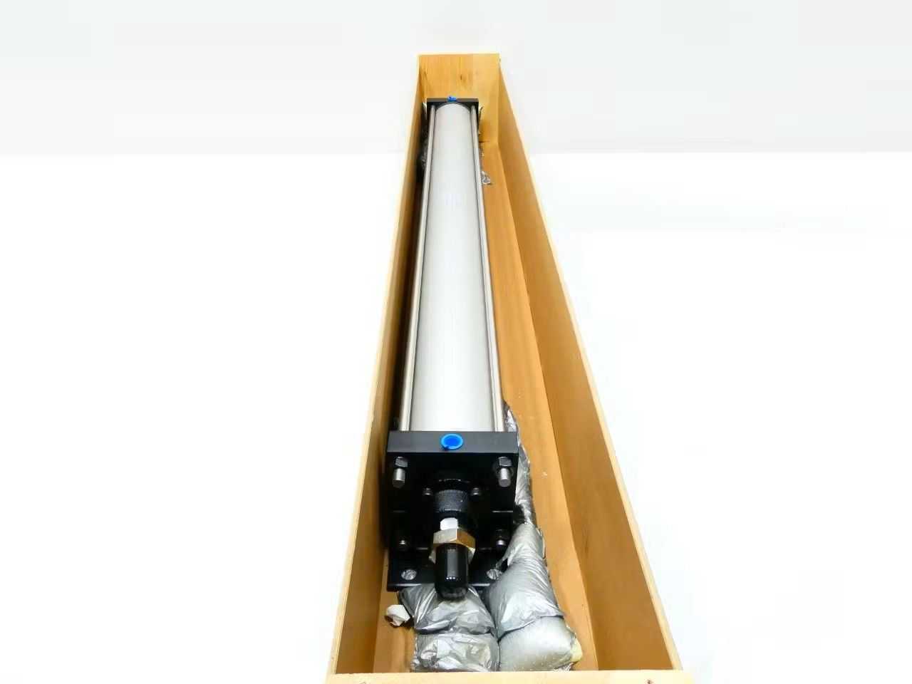 SKU 1079598 - SMC CS1LN125-1300 TIE ROD CYLINDER,125 MM, 1/2 IN, 140 PSI, 1300 MM - PNEUMATIC CYLINDER