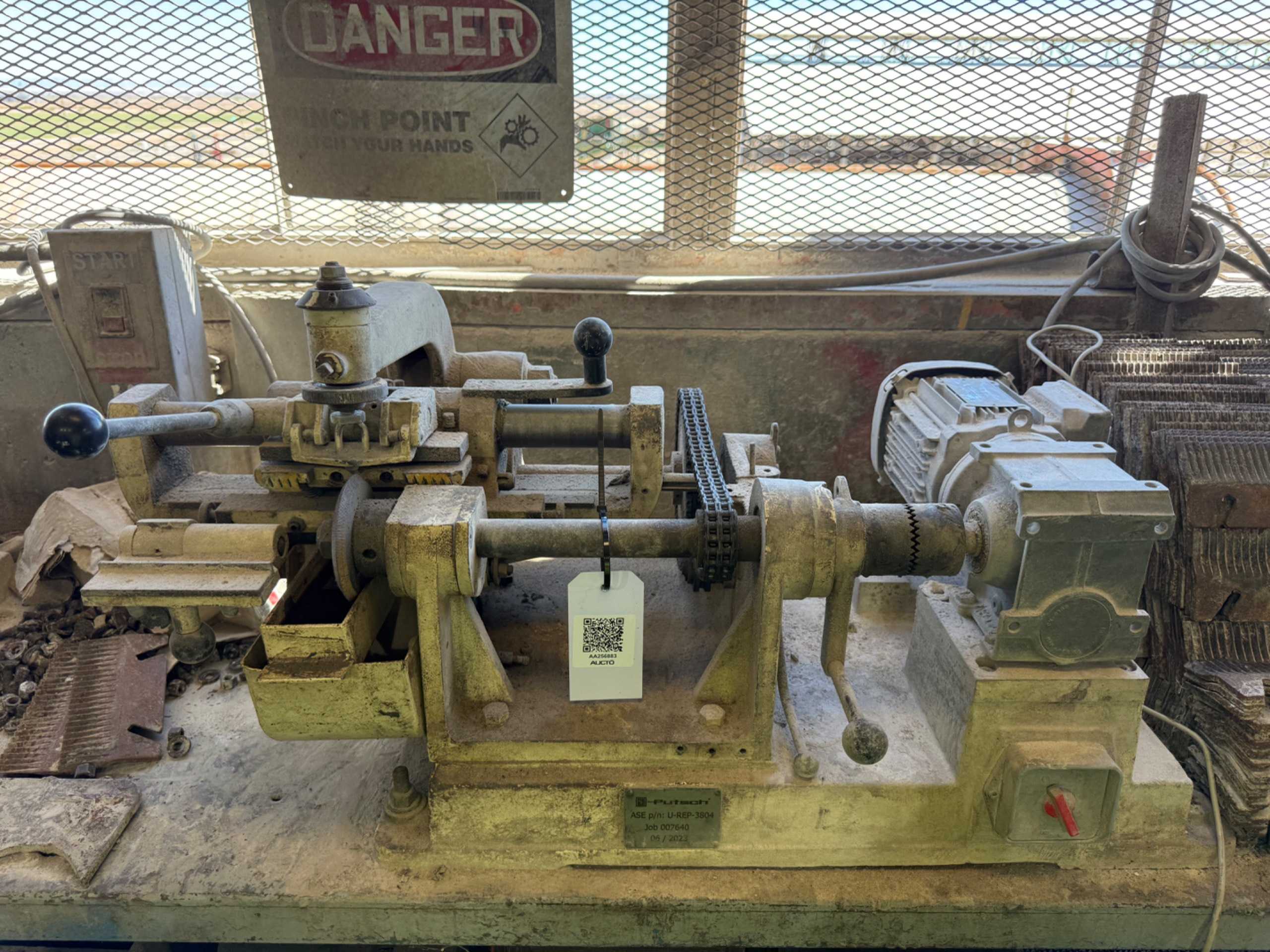 PUTSCH BEET SLICER BLADE SHARPENING MACHINE - TOOLS
