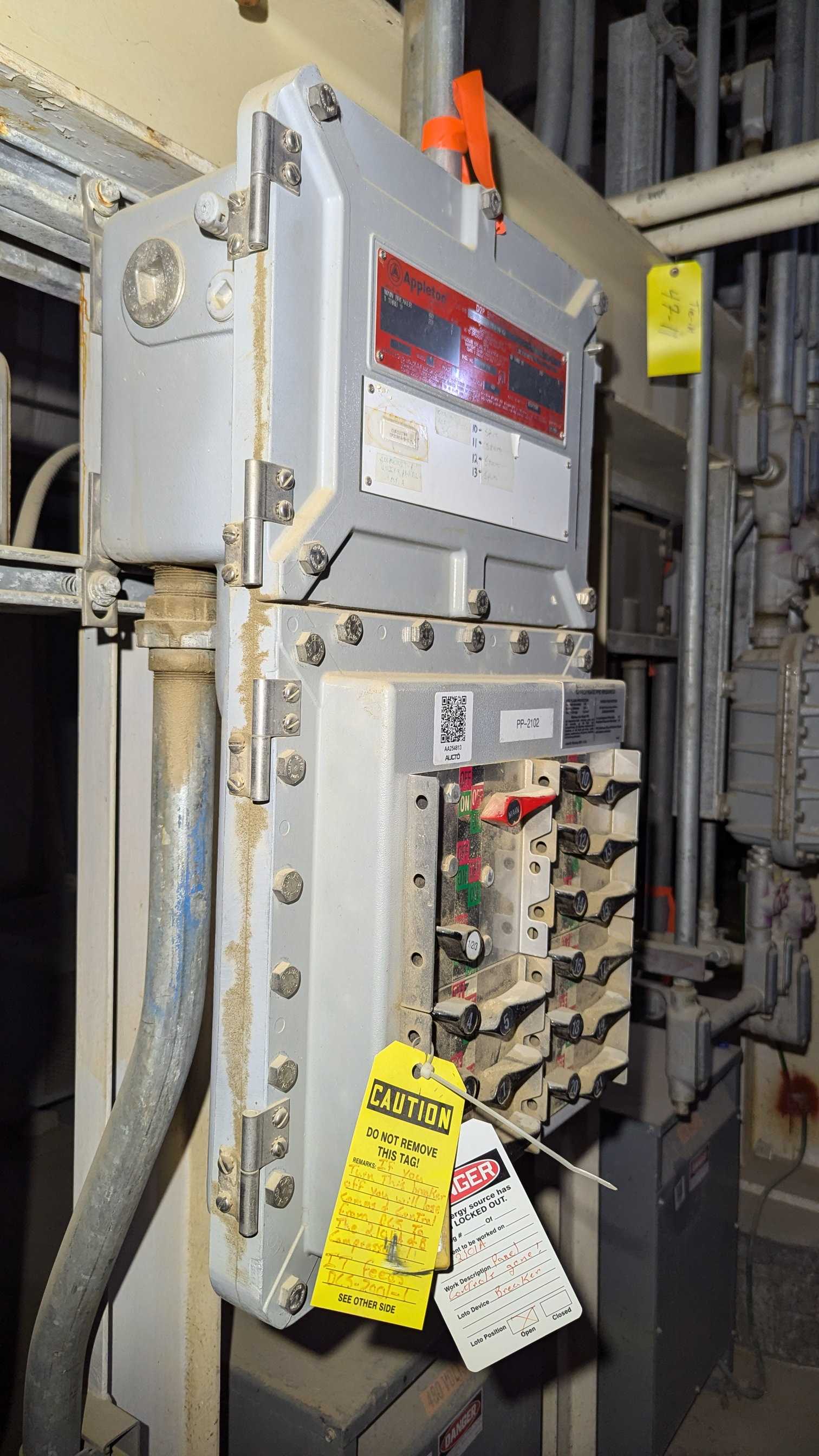1999 APPLETON D2P PANELBOARD - PANELBOARDS