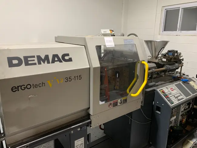 1999 DEMAG ERGOTECH PRO 35 TON INJECTION MOLDING MACHINE - undefined