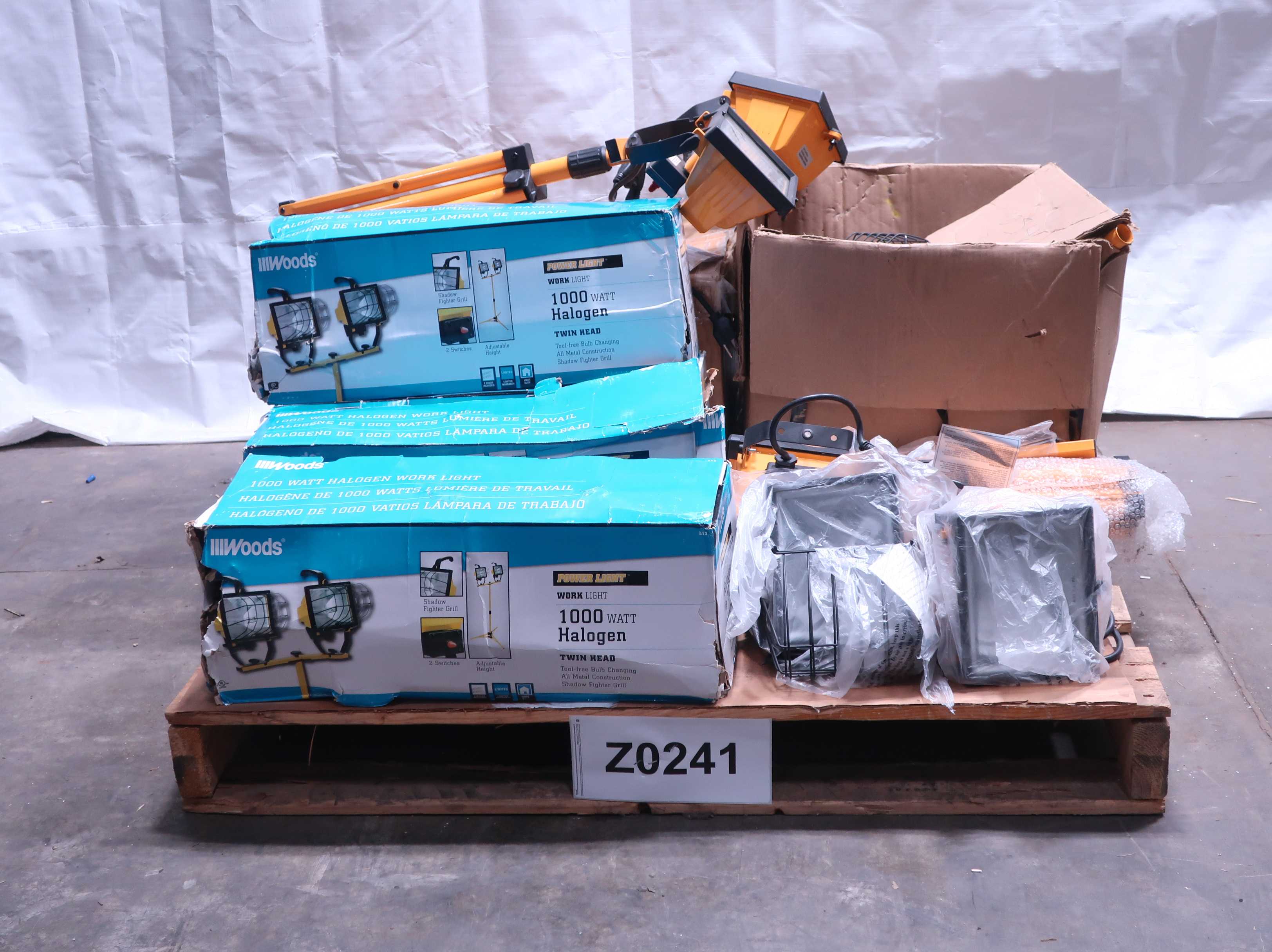 PALLET OF HALOGEN WORK LIGHTS